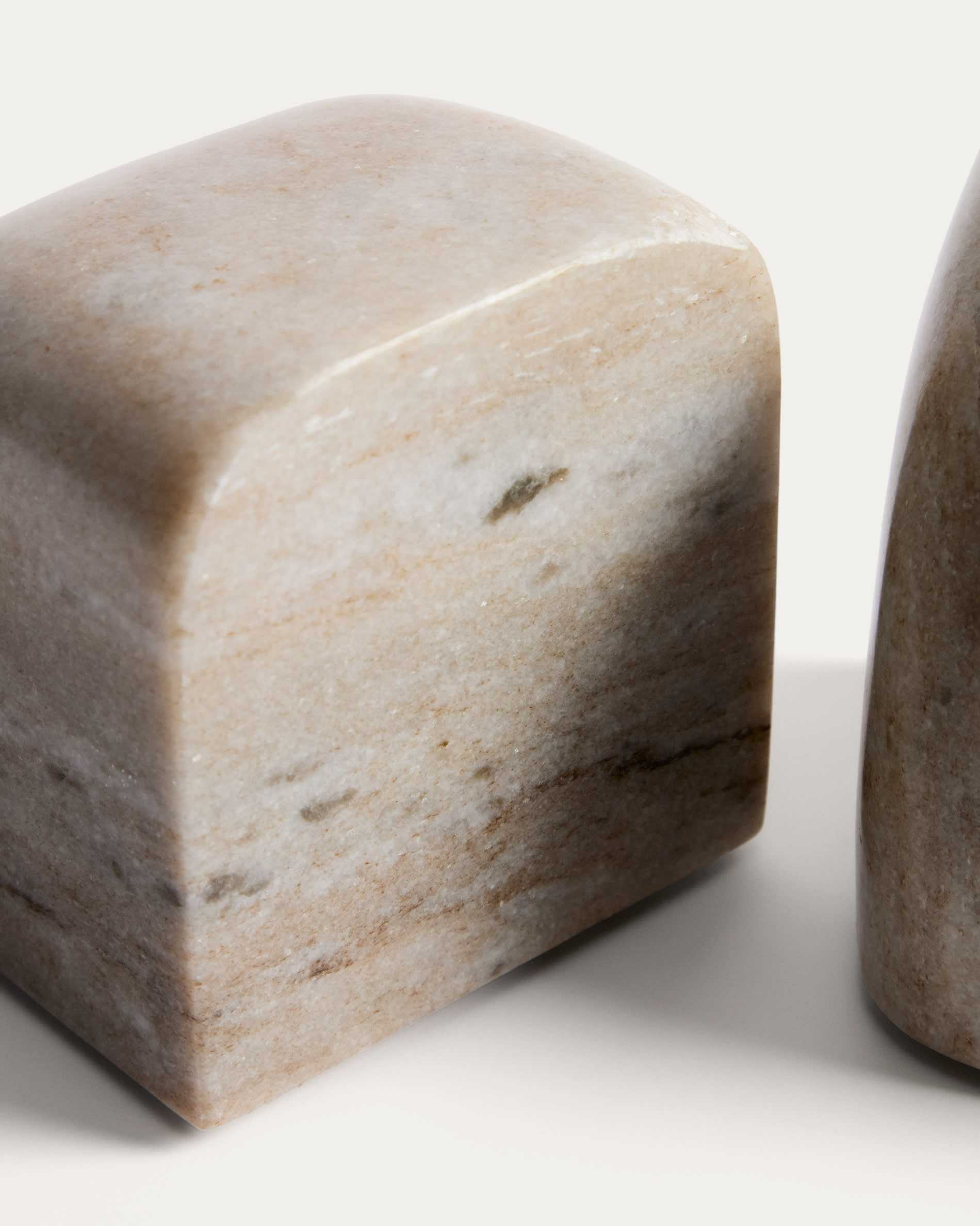 Benine beige marble bookends