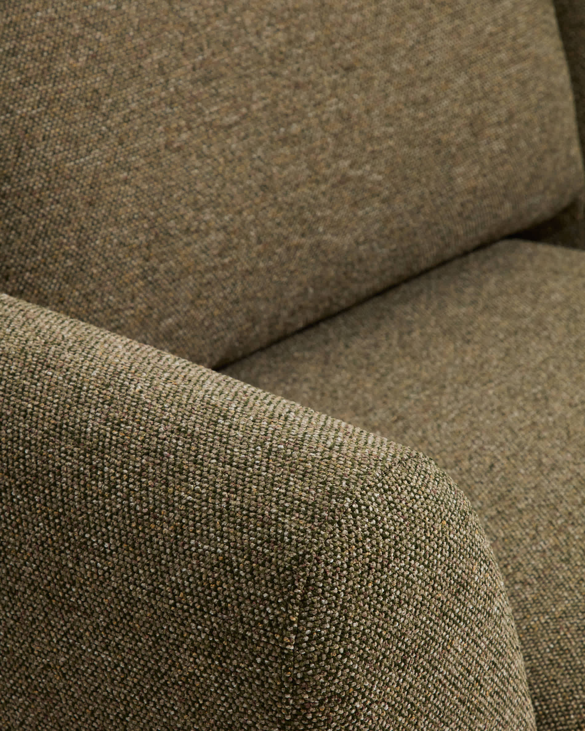 Vera olive green 5-seater corner sofa with natural-finish solid ash wood legs 330 x 330 cm FSC Mix Credit