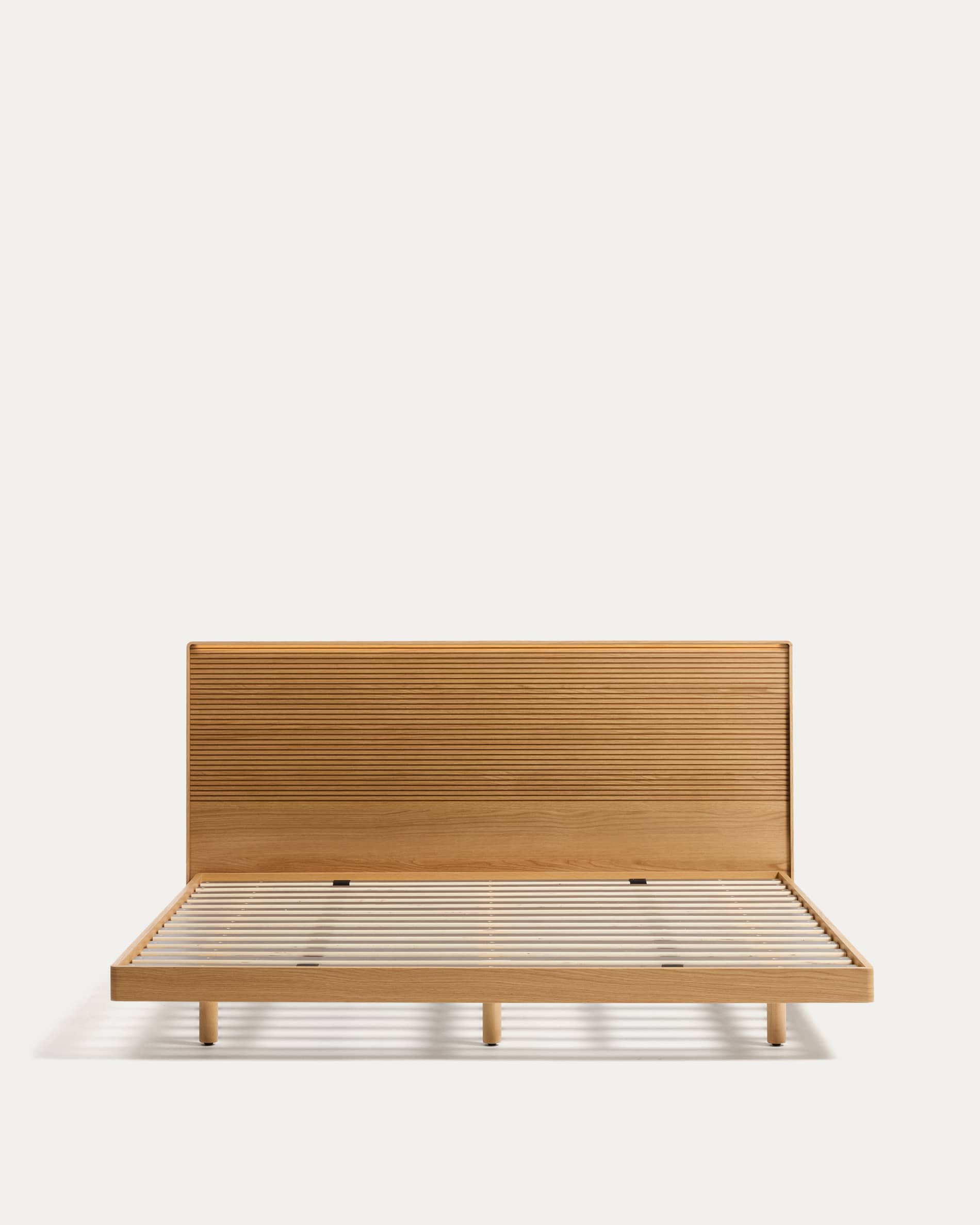 Norlen bed in oak veneer with natural finish and LED light for 180 x 200 cm mattress FSC Mix Credit