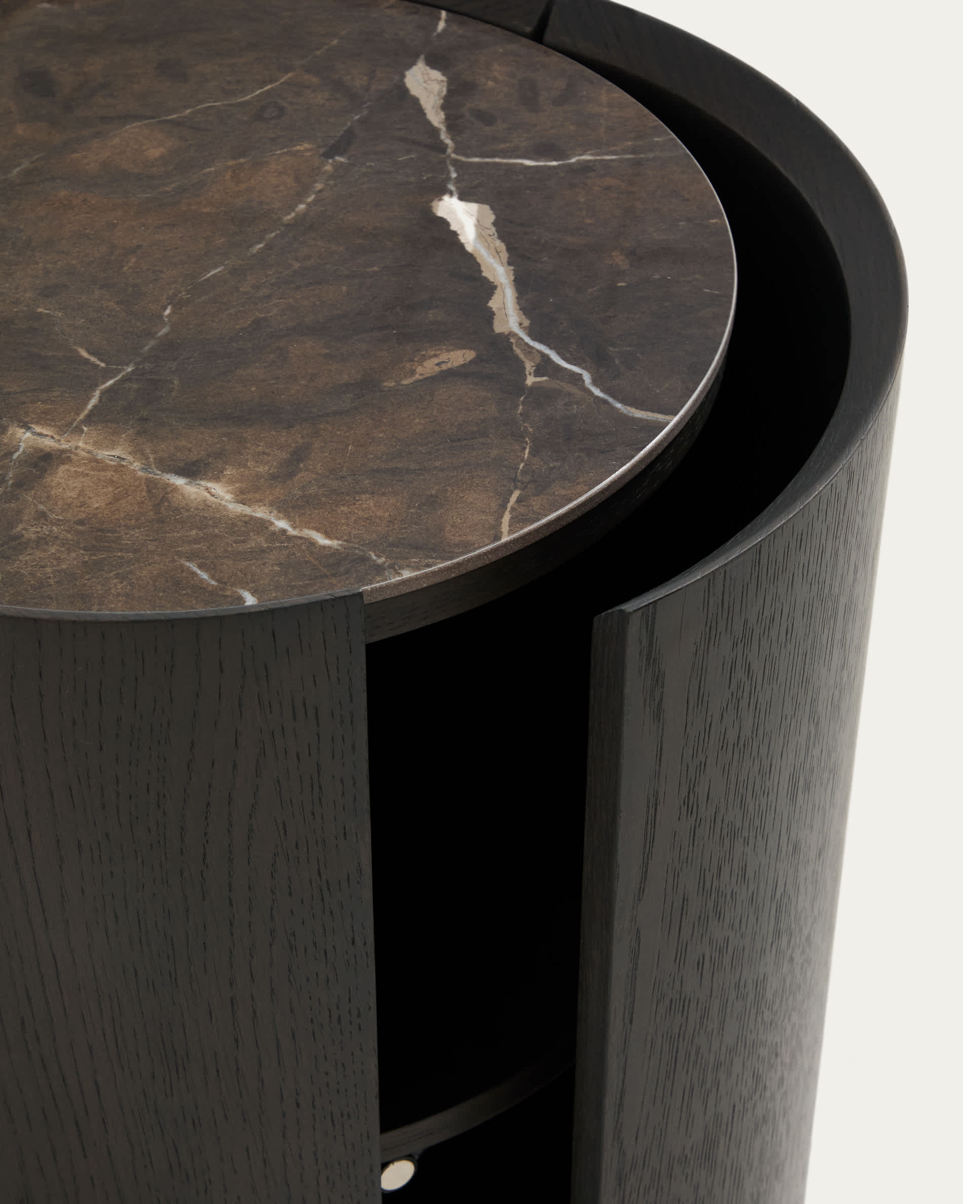 Nemore bedside table with 1 oak veneer drawer and Emperador marble-effect ceramic top, FSC Mix Credit, Ø 40 cm