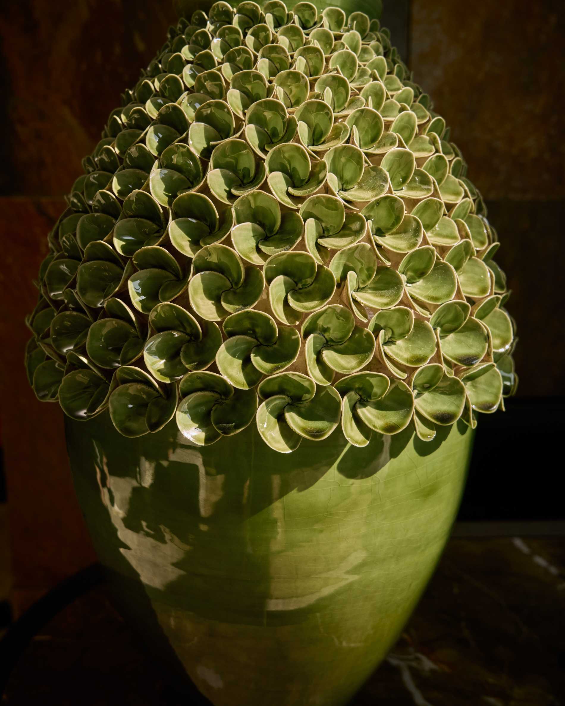 Ederia vase in light green ceramic 39cm