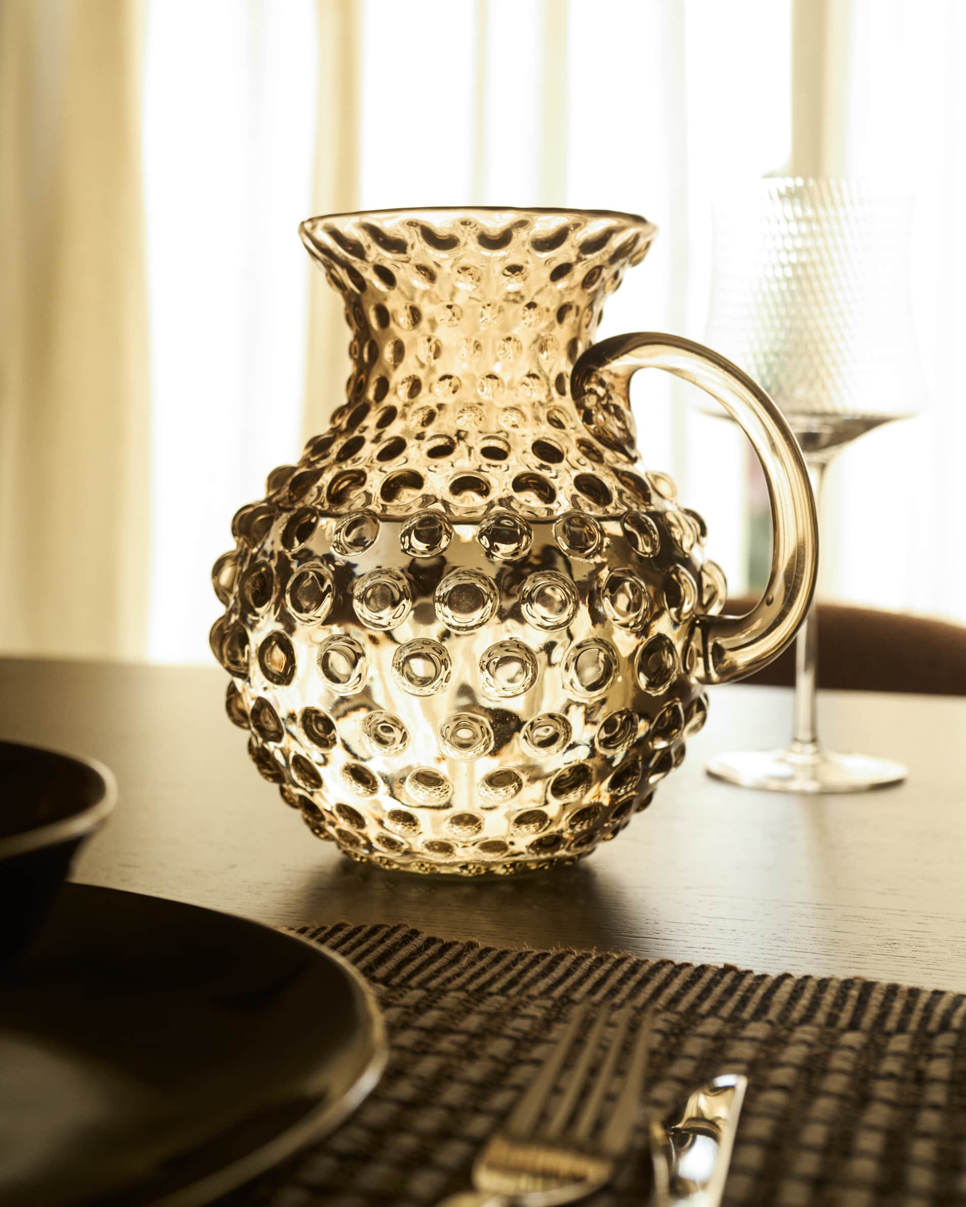 Evoria glass jug with brown relief 2.6 l