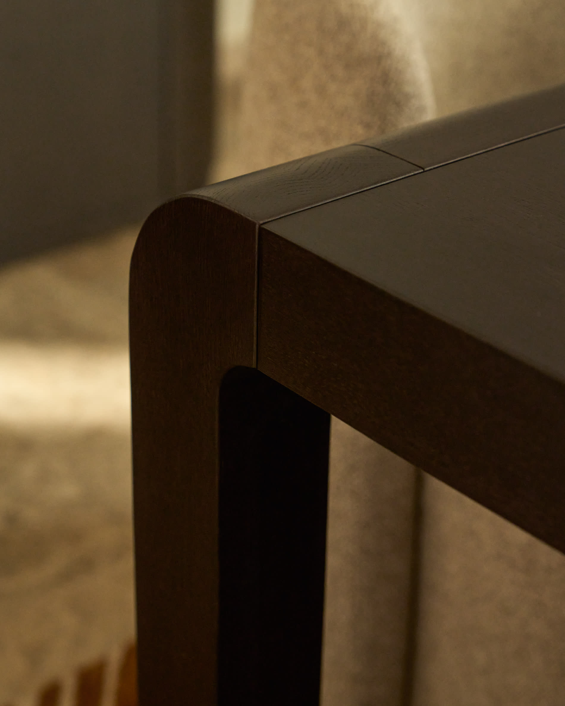 Erisia extendable table in solid oak wood with an ebonised finish 200 (280) x 100 cm FSC 100%