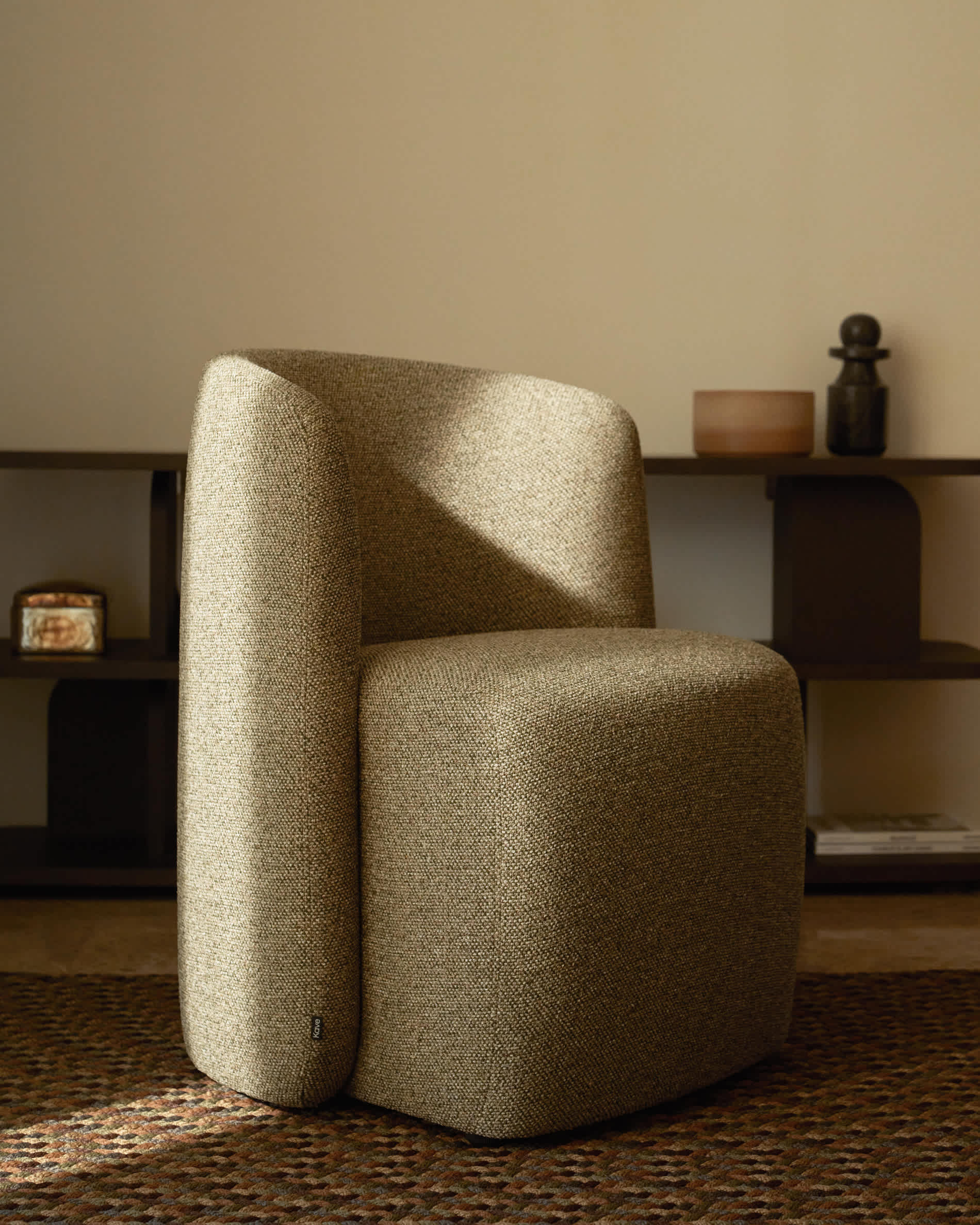 Corvena chair in beige chenille FSC Mix Credit