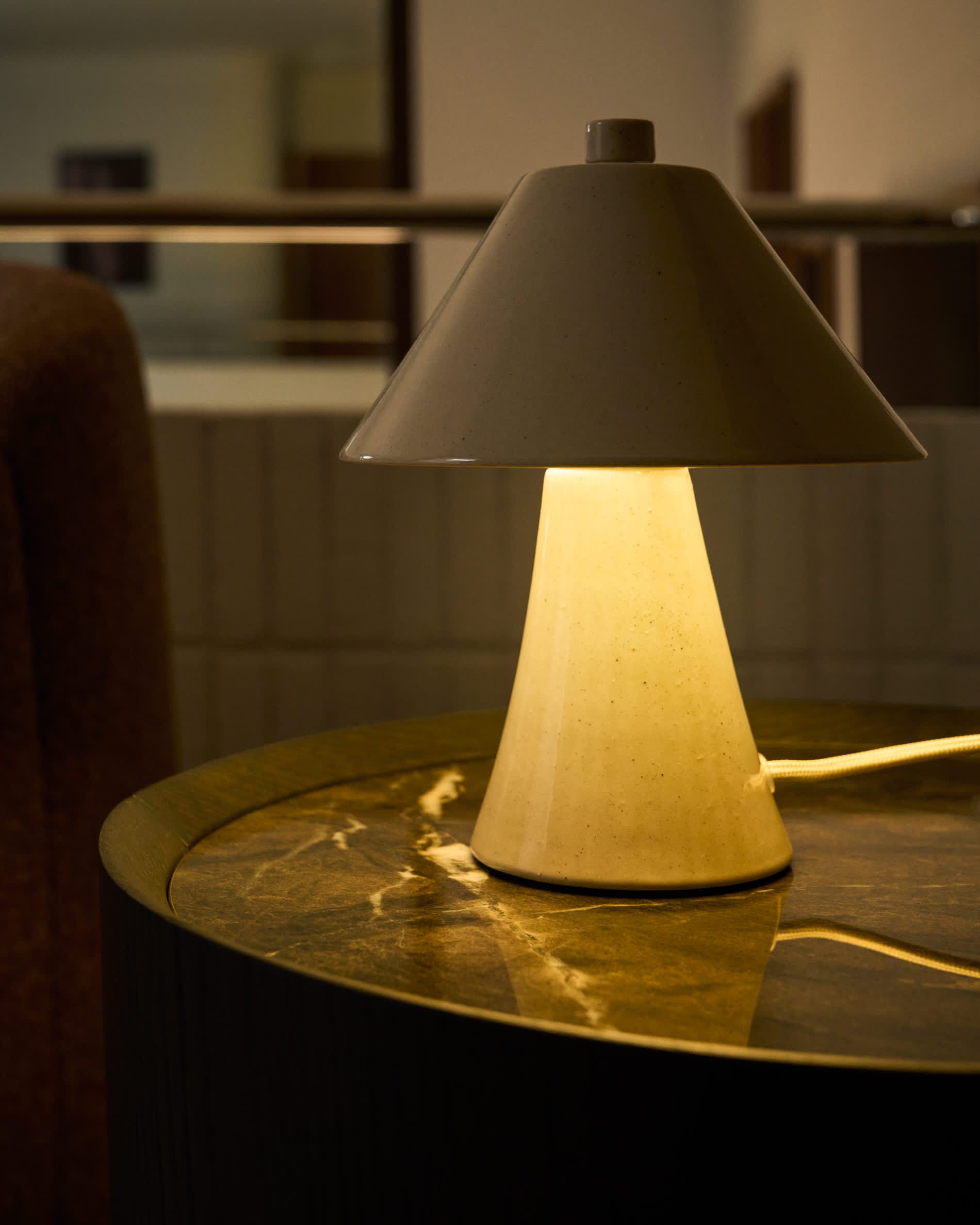 Ceren beige ceramic table lamp 21 cm