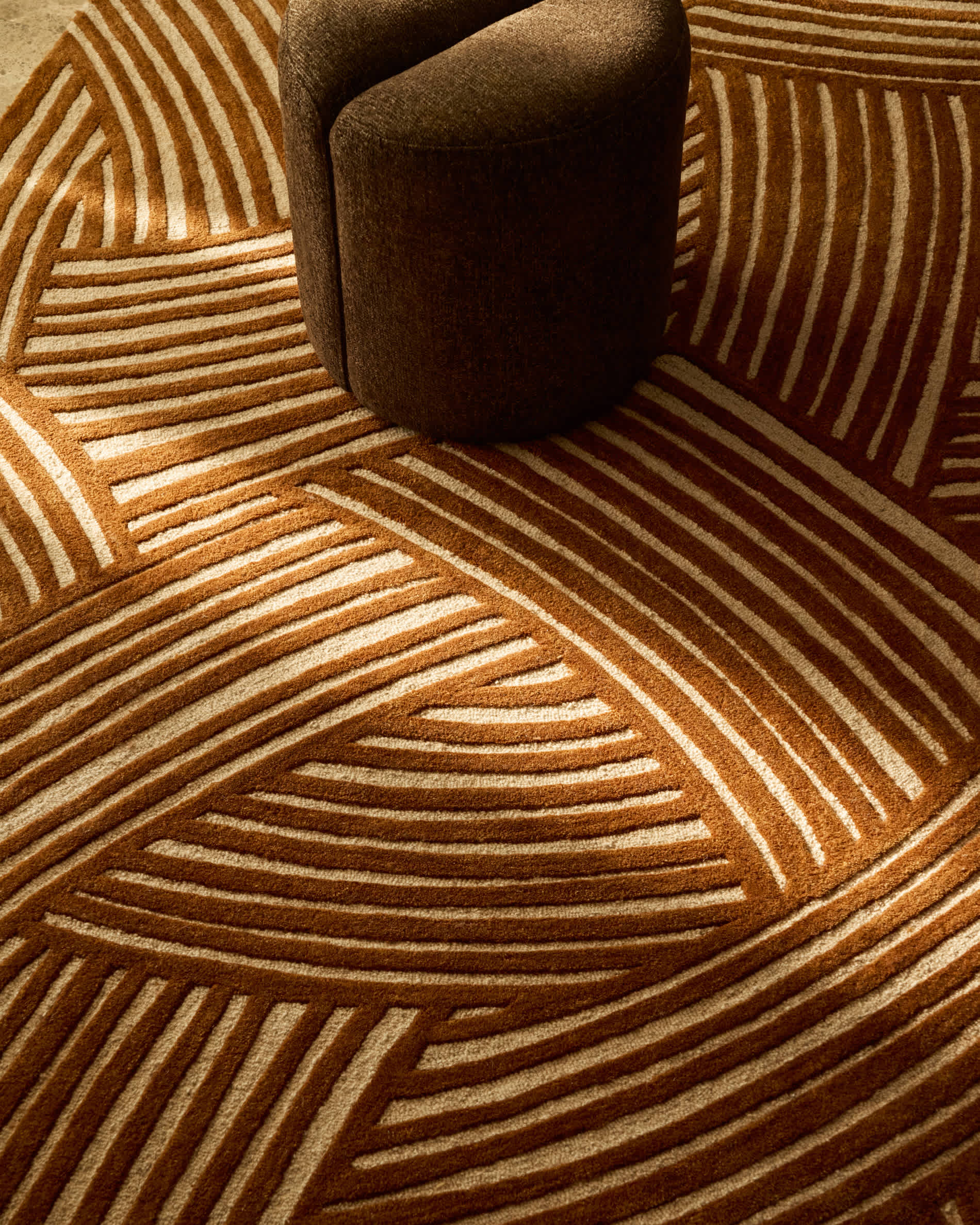 Poreni jacquard wool rug with a beige contrast 200 x 300 cm
