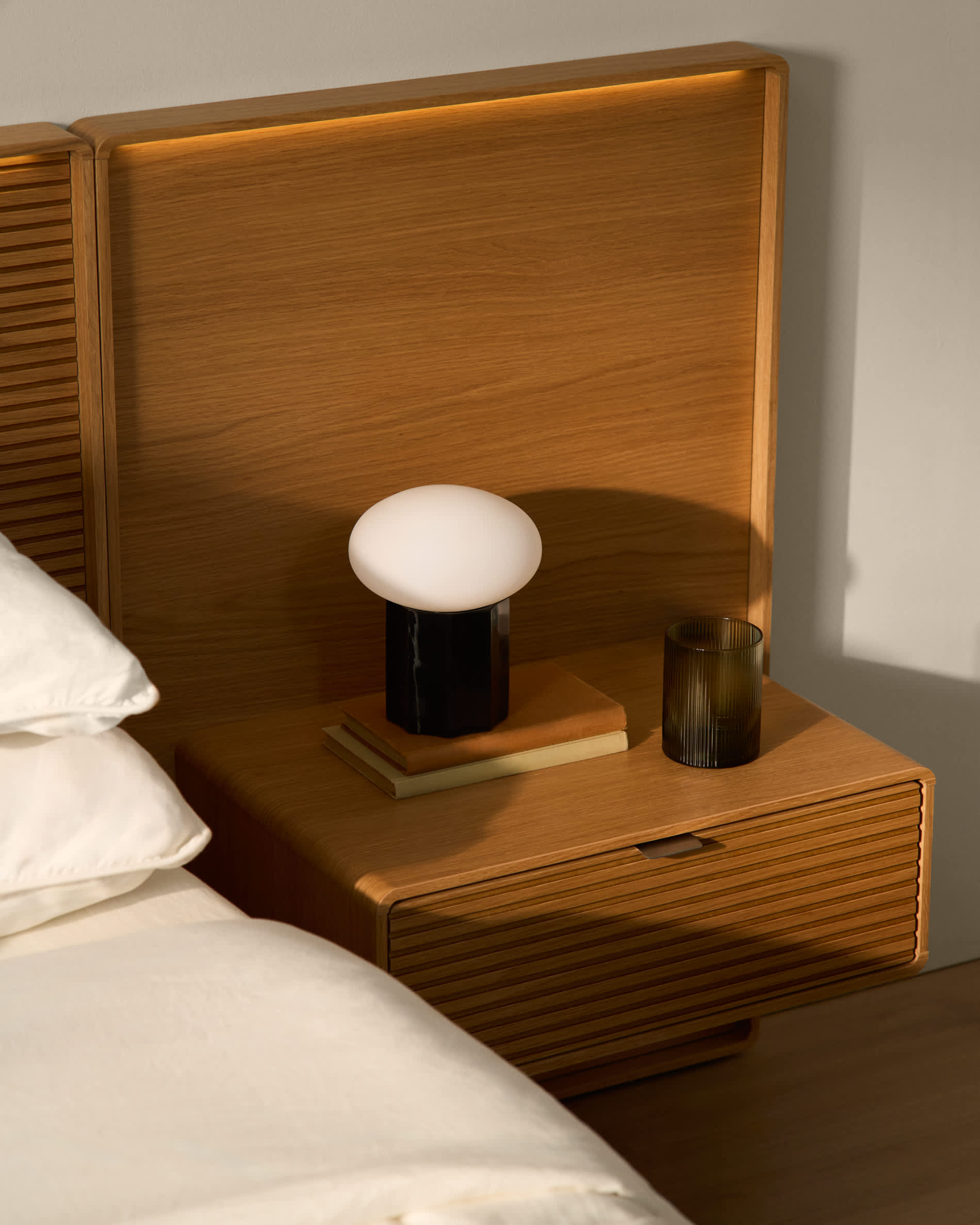 Norlen headboard with 2 bedside tables in oak veneer with natural finish and LED light for a bed up to 180 cm FSC Mix Credit