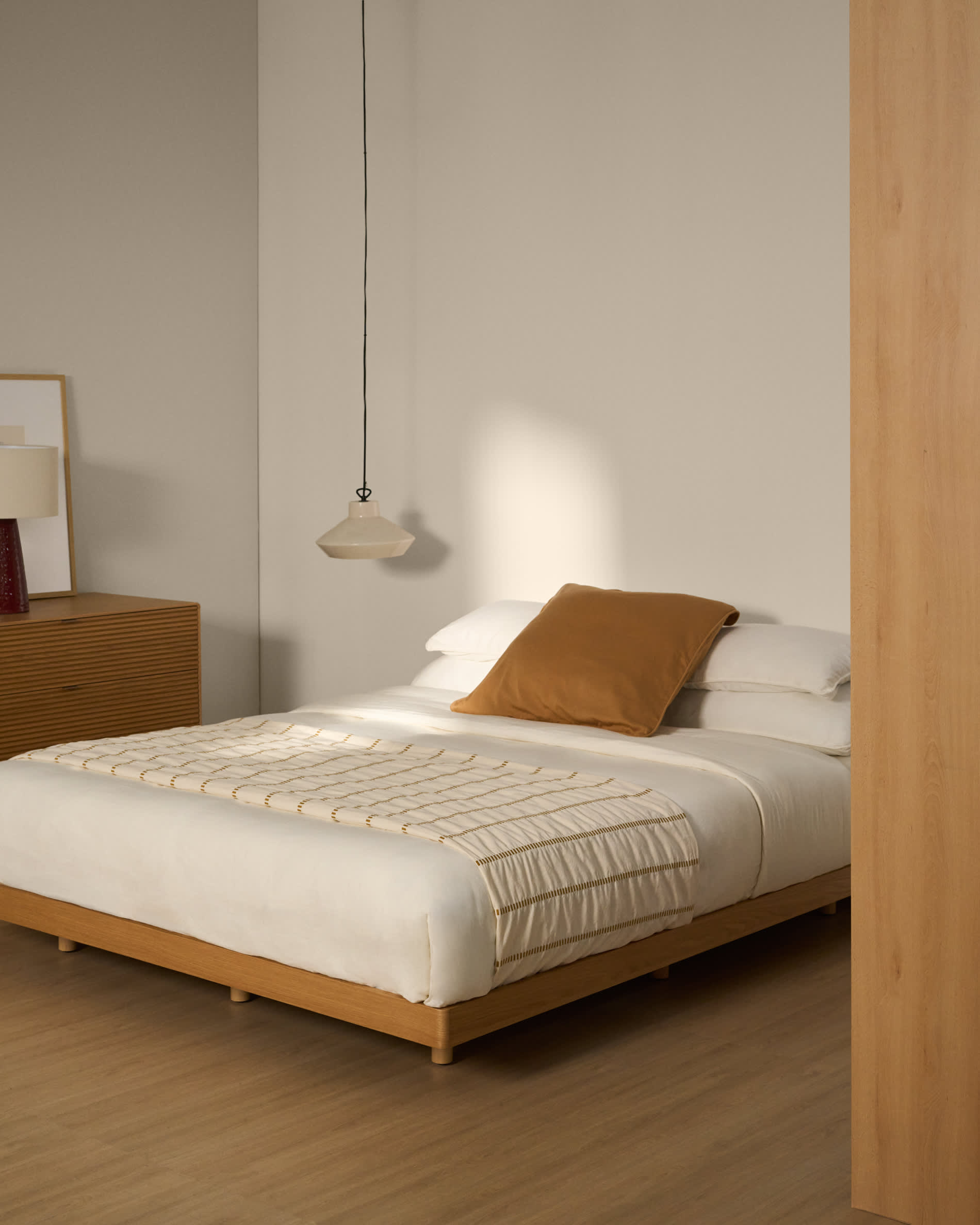 Norlen bed base in oak veneer with natural finish for 160 x 200 cm mattress FSC Mix Credit