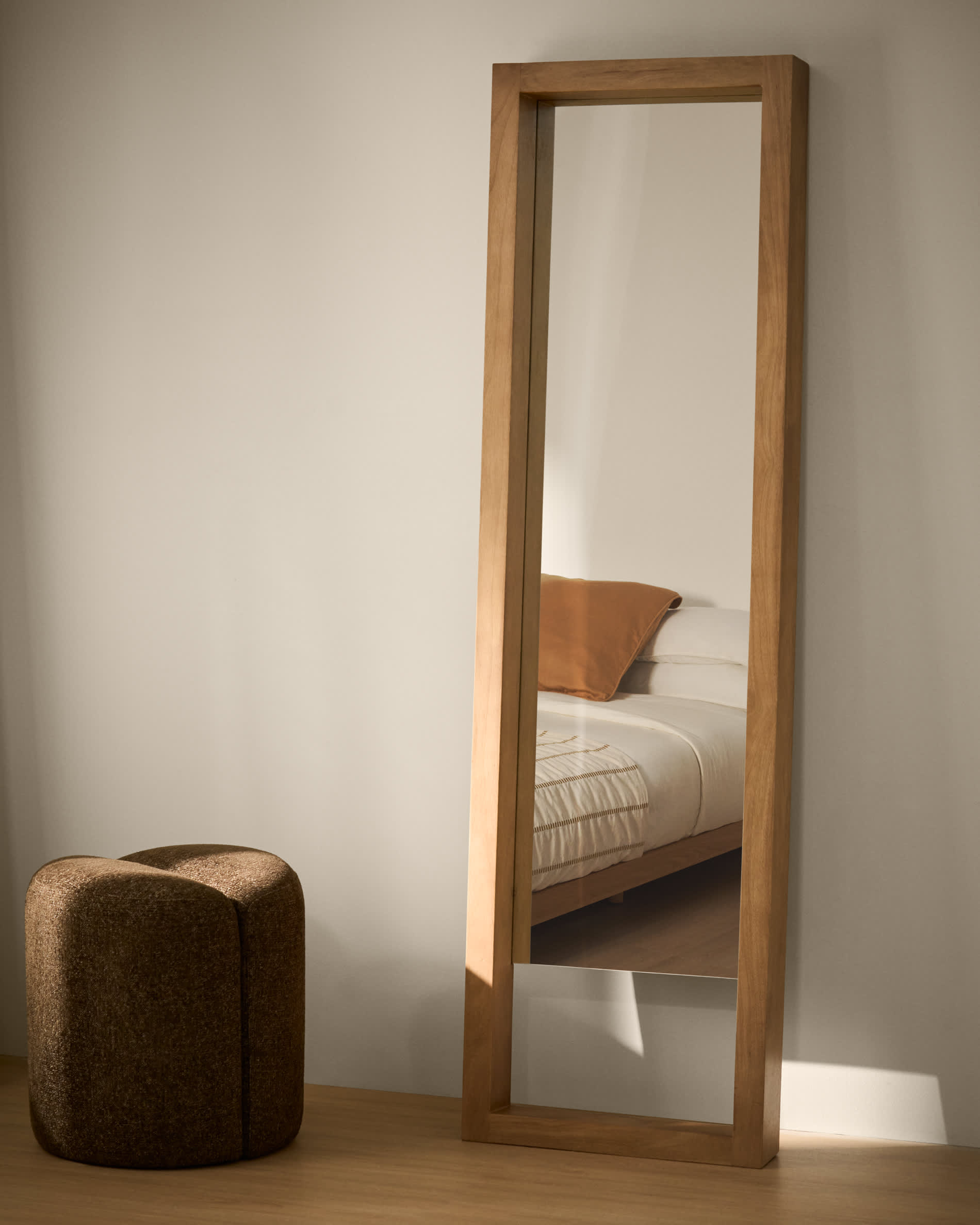 Vatro natural-coloured solid mango wood floor mirror 52 x 181 cm, FSC 100%