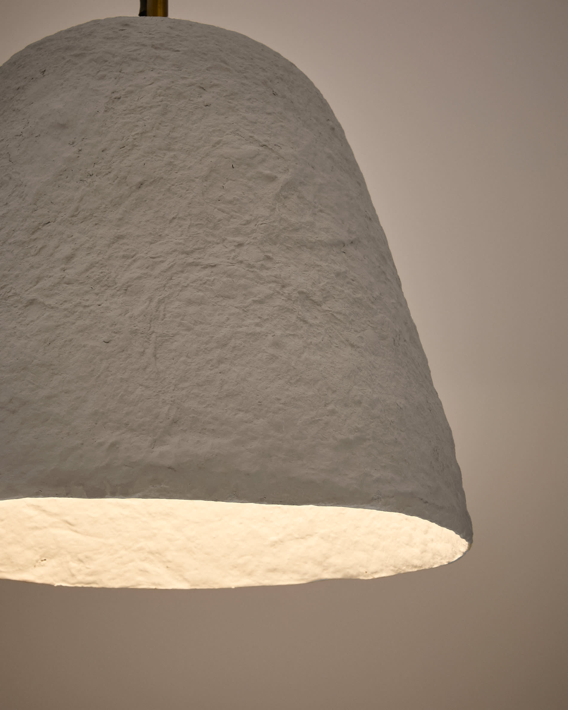 Lisora ceiling lamp in beige papier-mâché Ø35cm