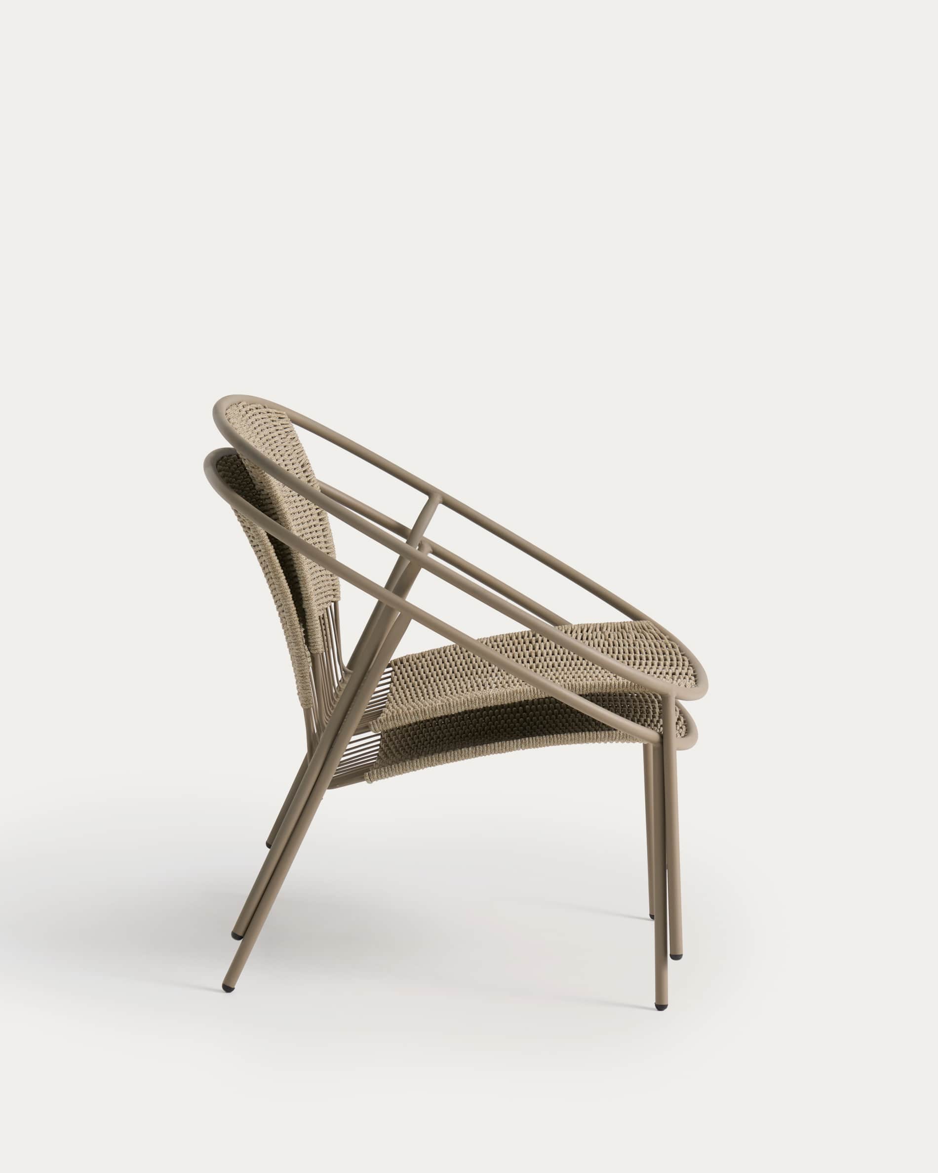 Set of 2 Atrani armchairs in galvanised steel and taupe rope cord with Mesquida side table in glazed terracotta ceramic Ø 36 cm