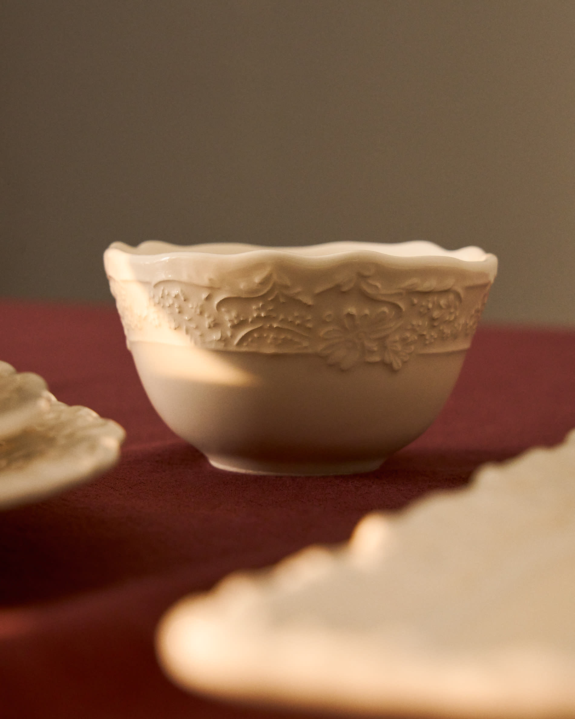 Varla small beige ceramic bowl