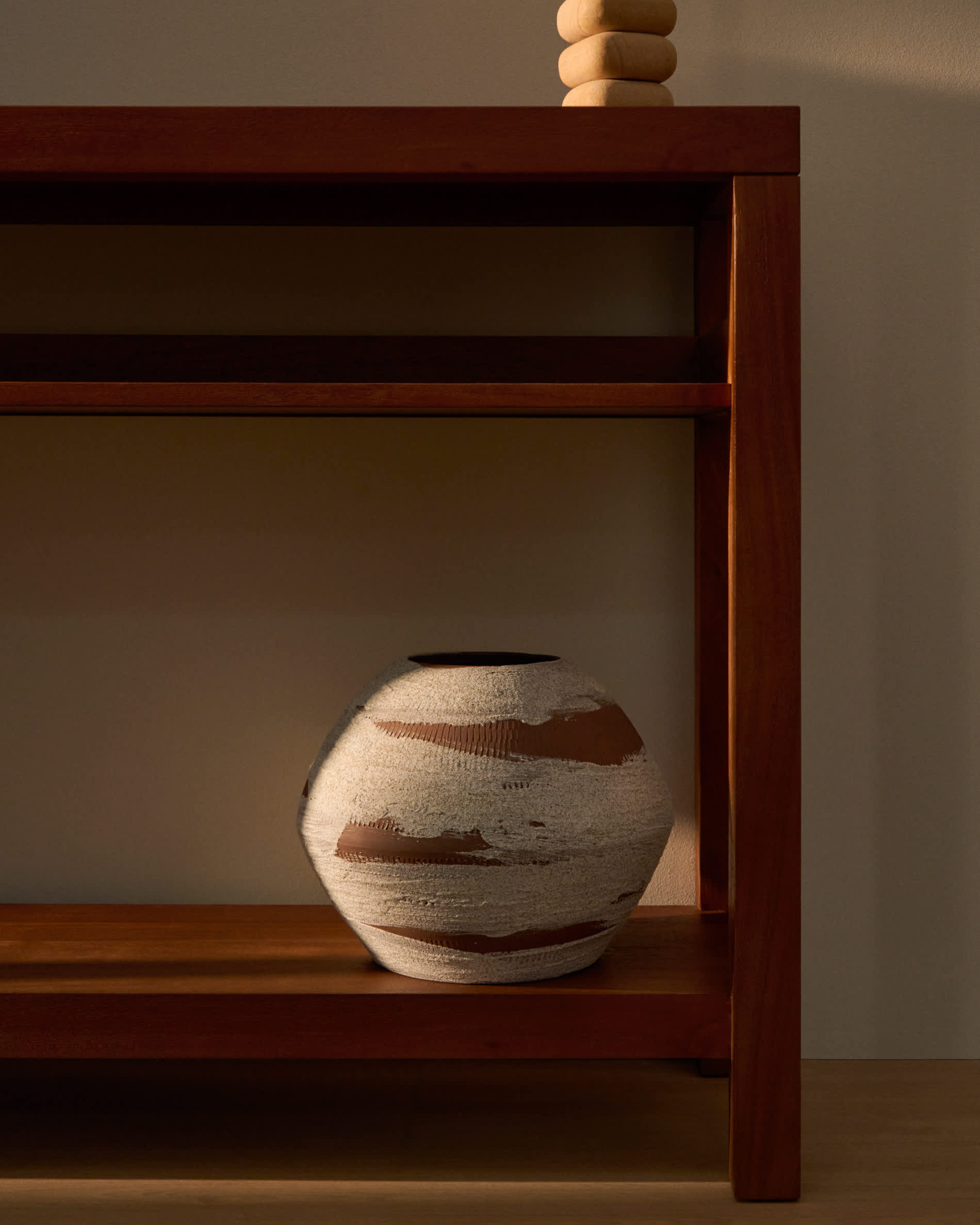 Emiro vase in terracotta and white ceramic 24cm