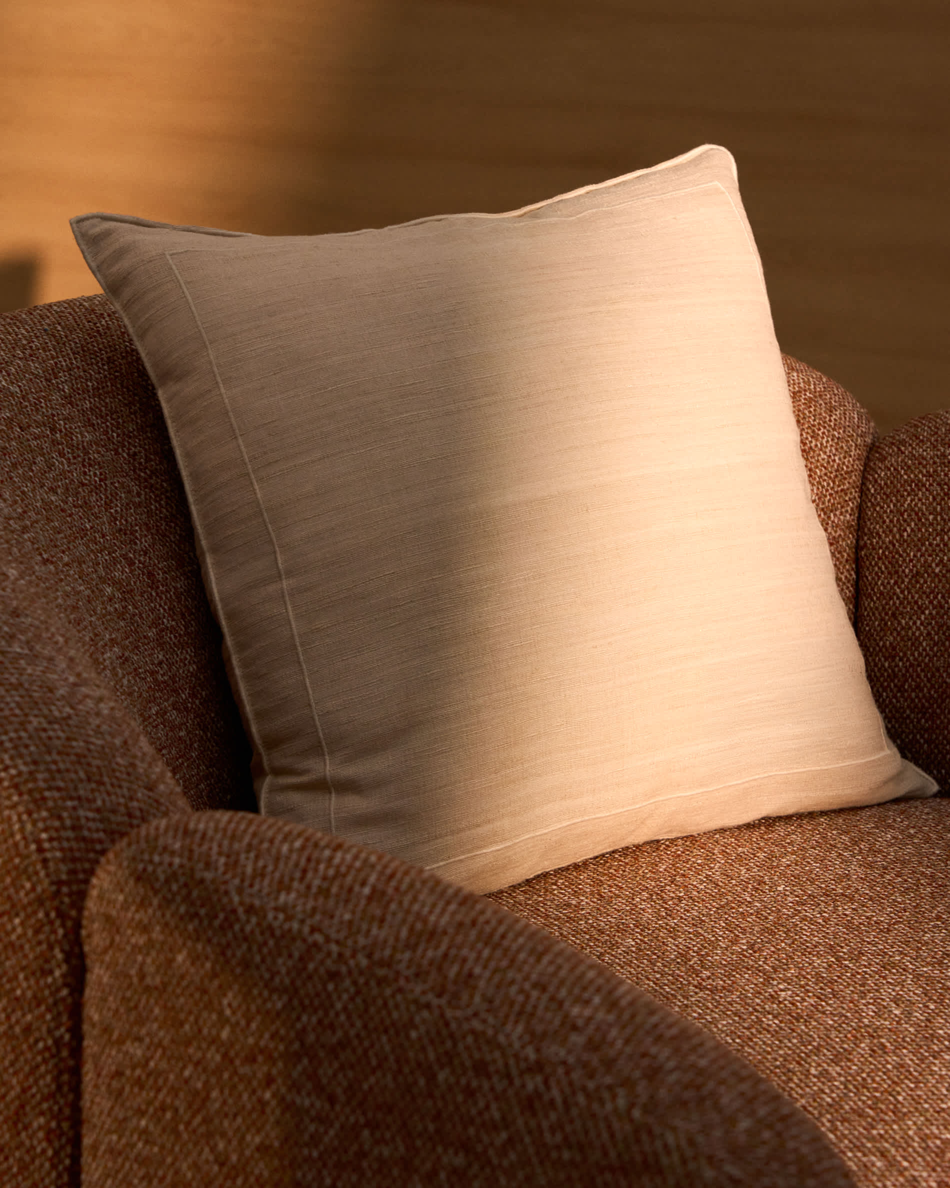 Brellet ecru silk cushion cover 45 x 45 cm