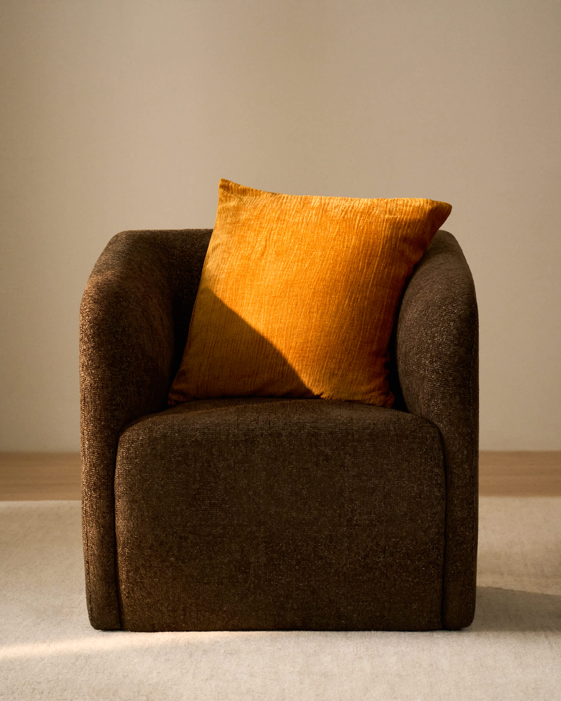 Vori 100%-cotton orange wrinkled effect cushion cover 50 x 50 cm