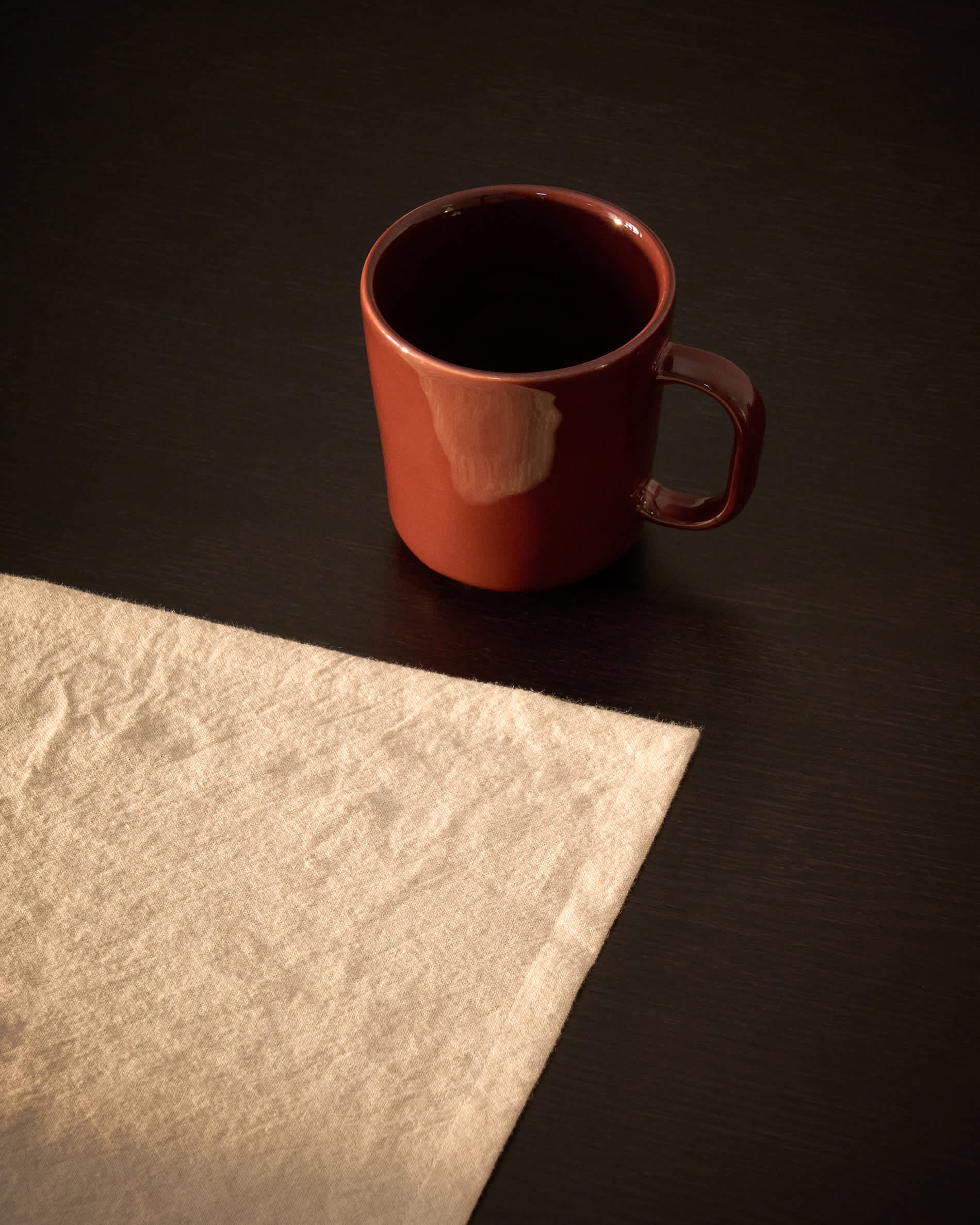 Daner burgundy ceramic mug