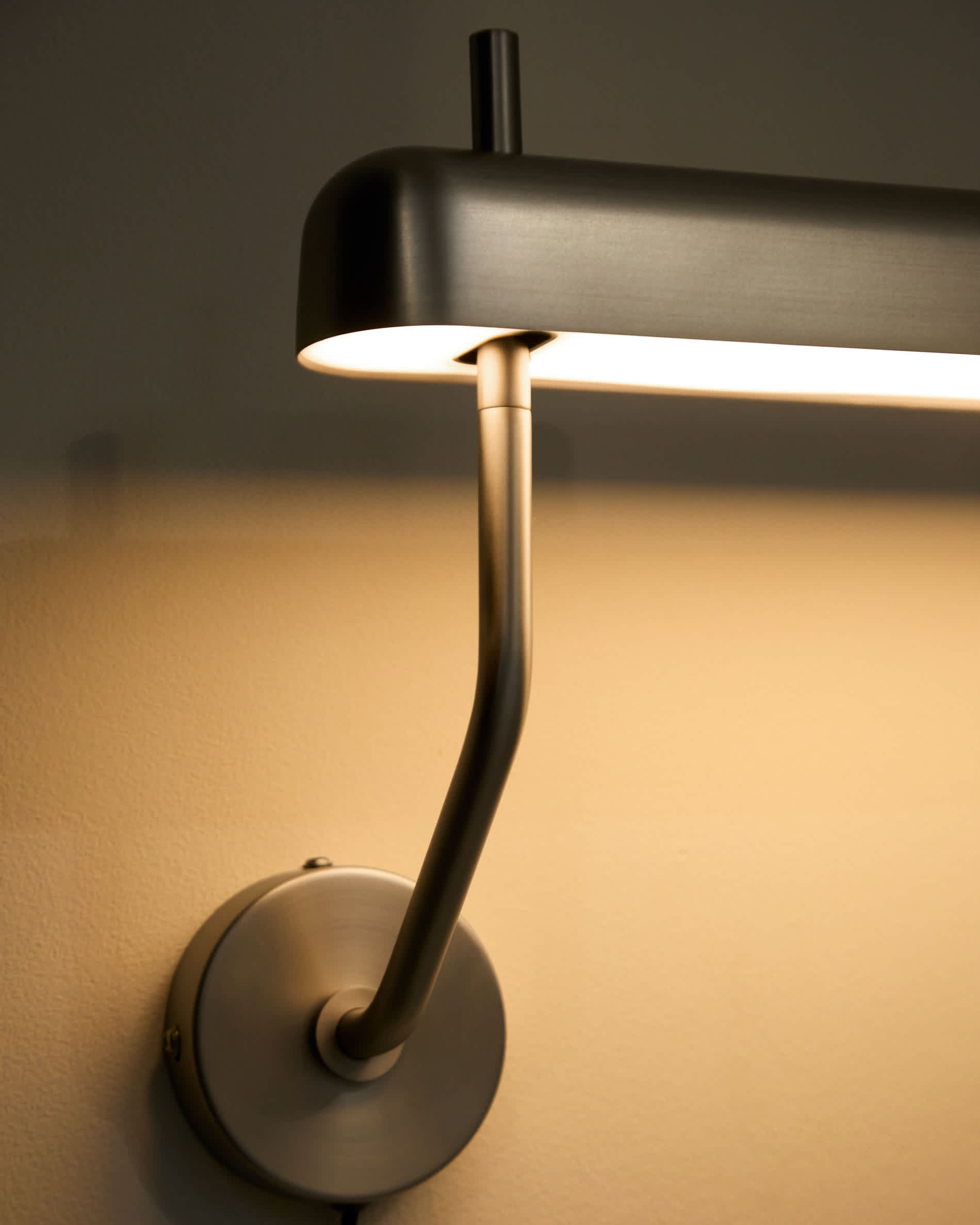 Nelaia wall lamp with grey finish