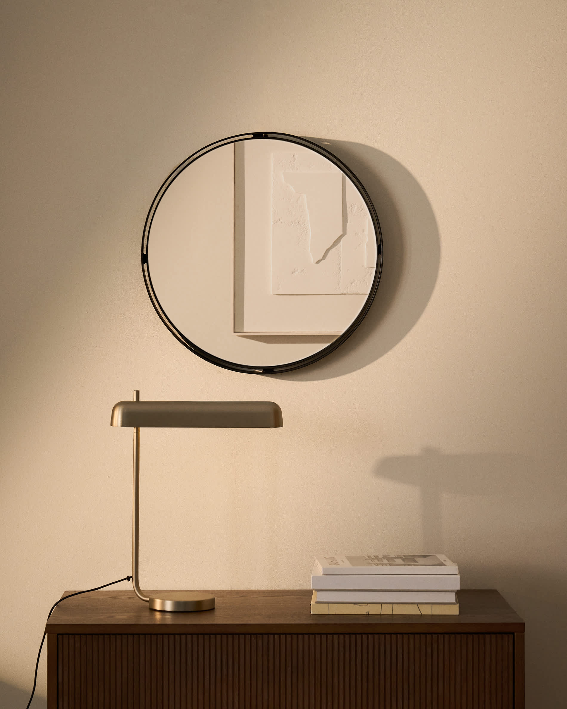Noral round black metal mirror Ø50cm