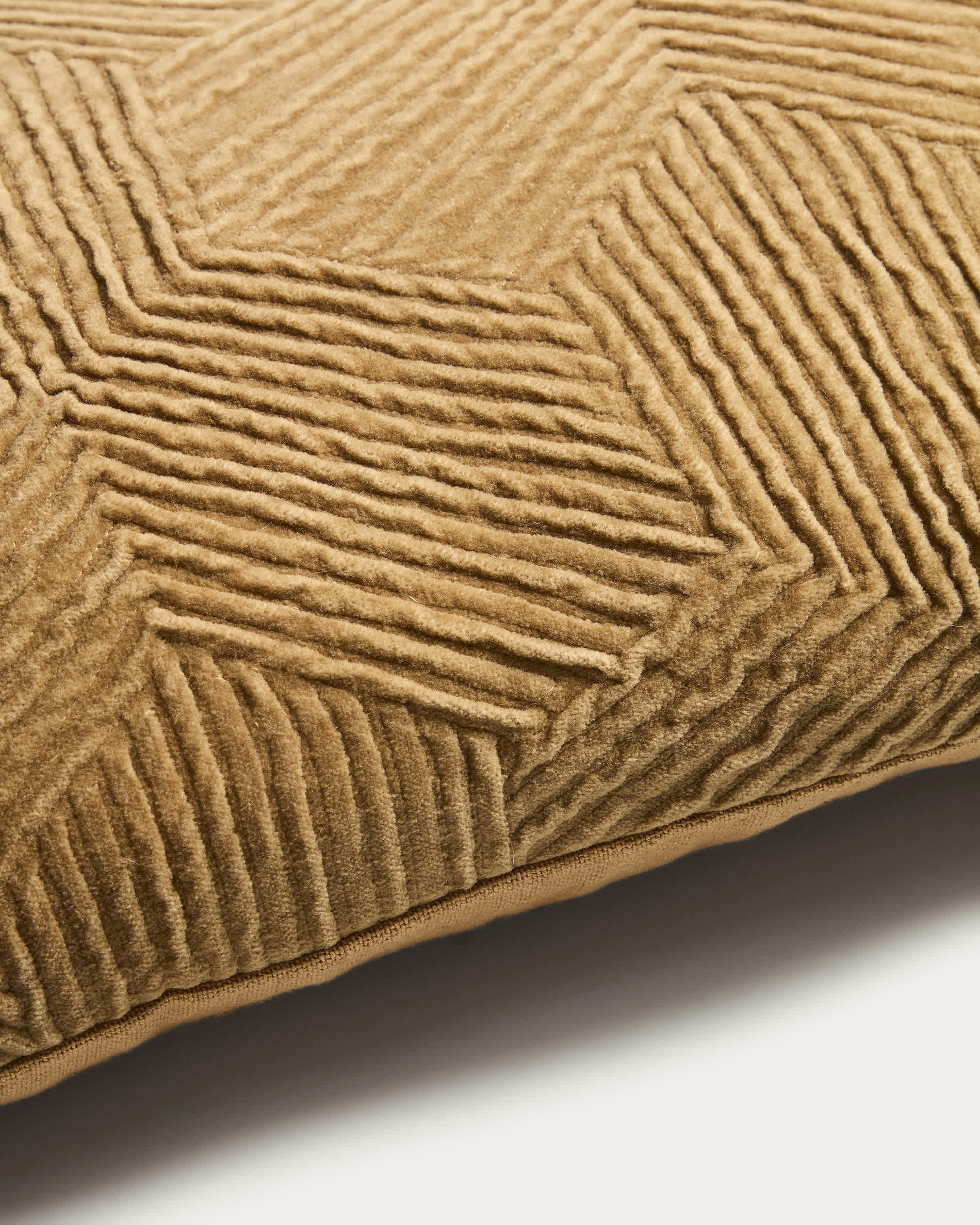 Morine beige velvet cushion cover 50 x 50 cm