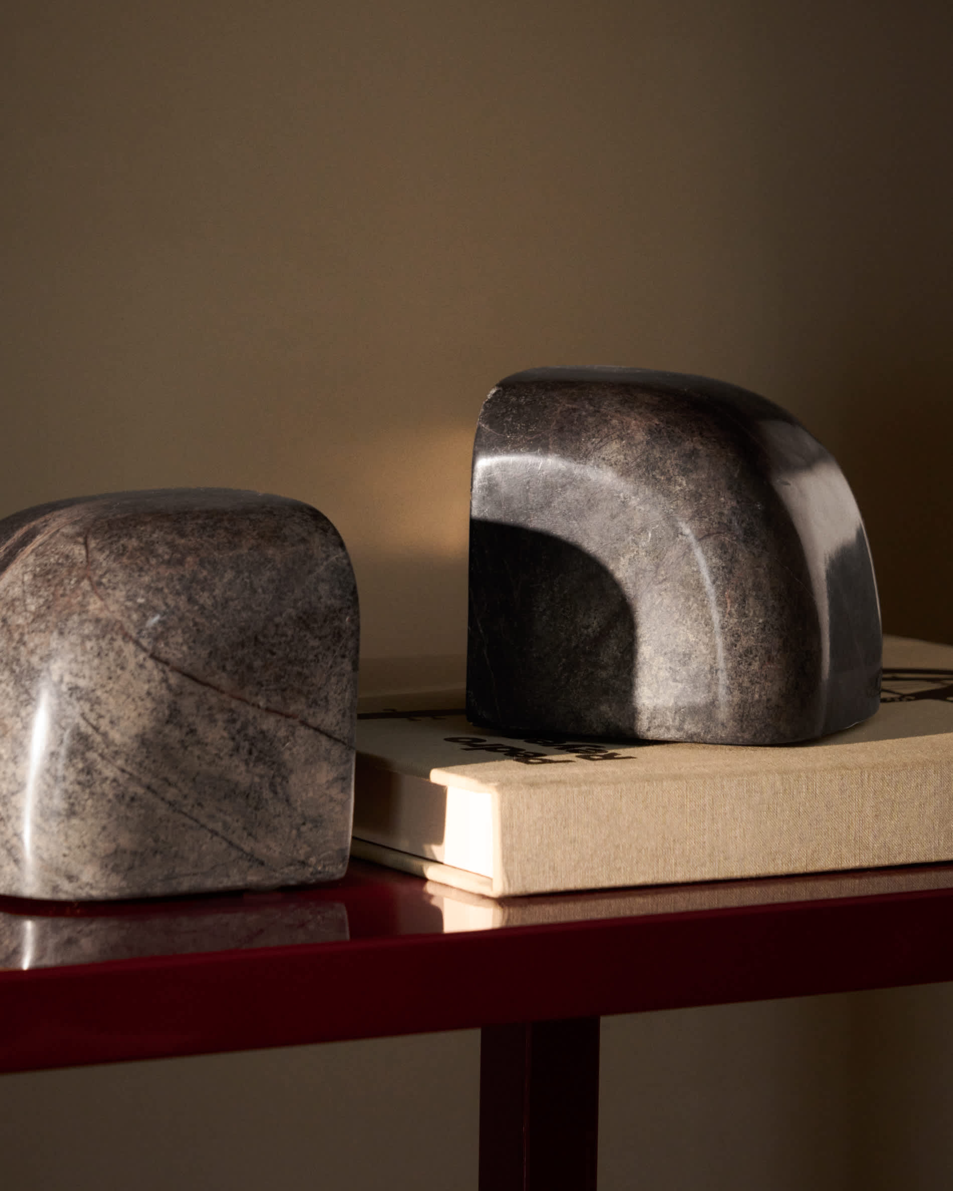 Benine dark green marble bookends