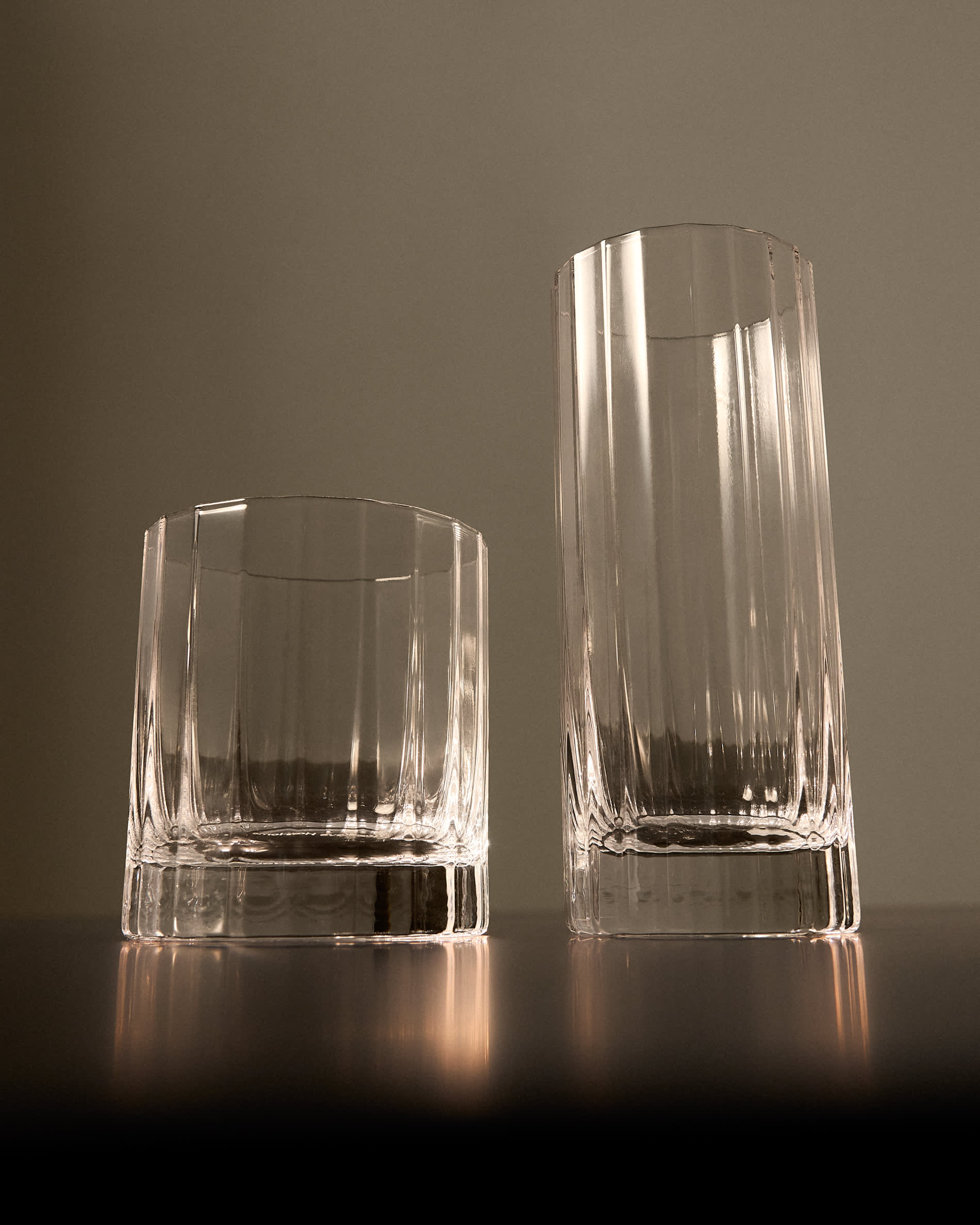 Nivor clear drinking glass with carved vertical relief, 30 cl