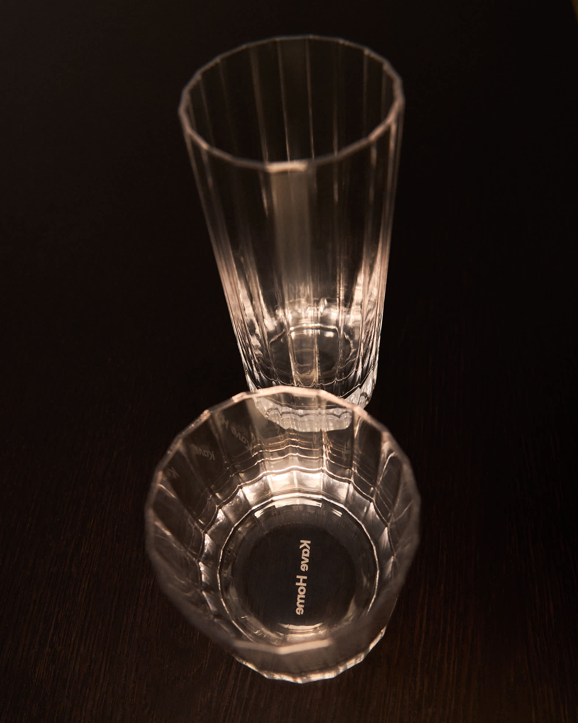 Nivor clear drinking glass with carved vertical relief, 30 cl