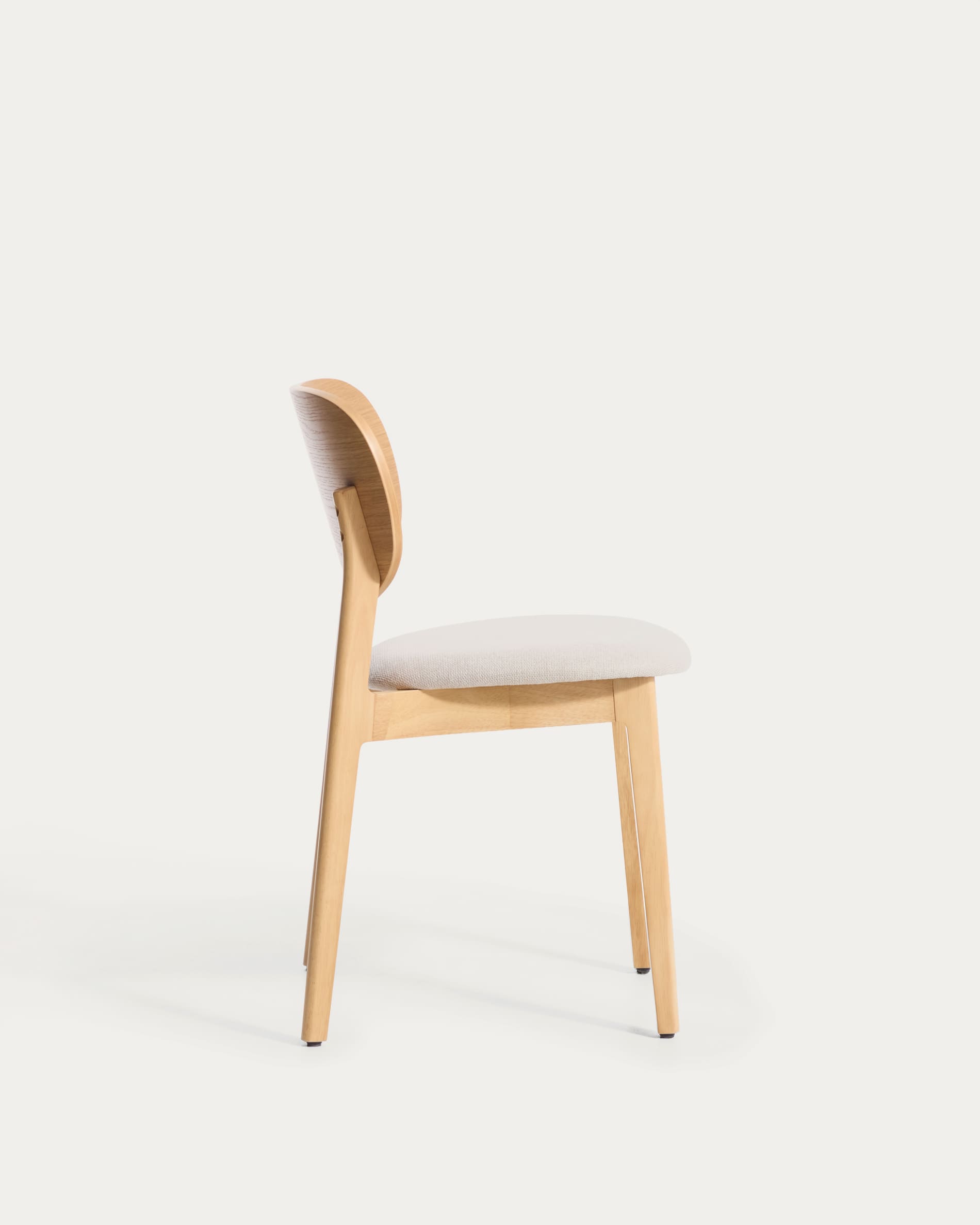 Ludara chair in oak veneer and beige chenille