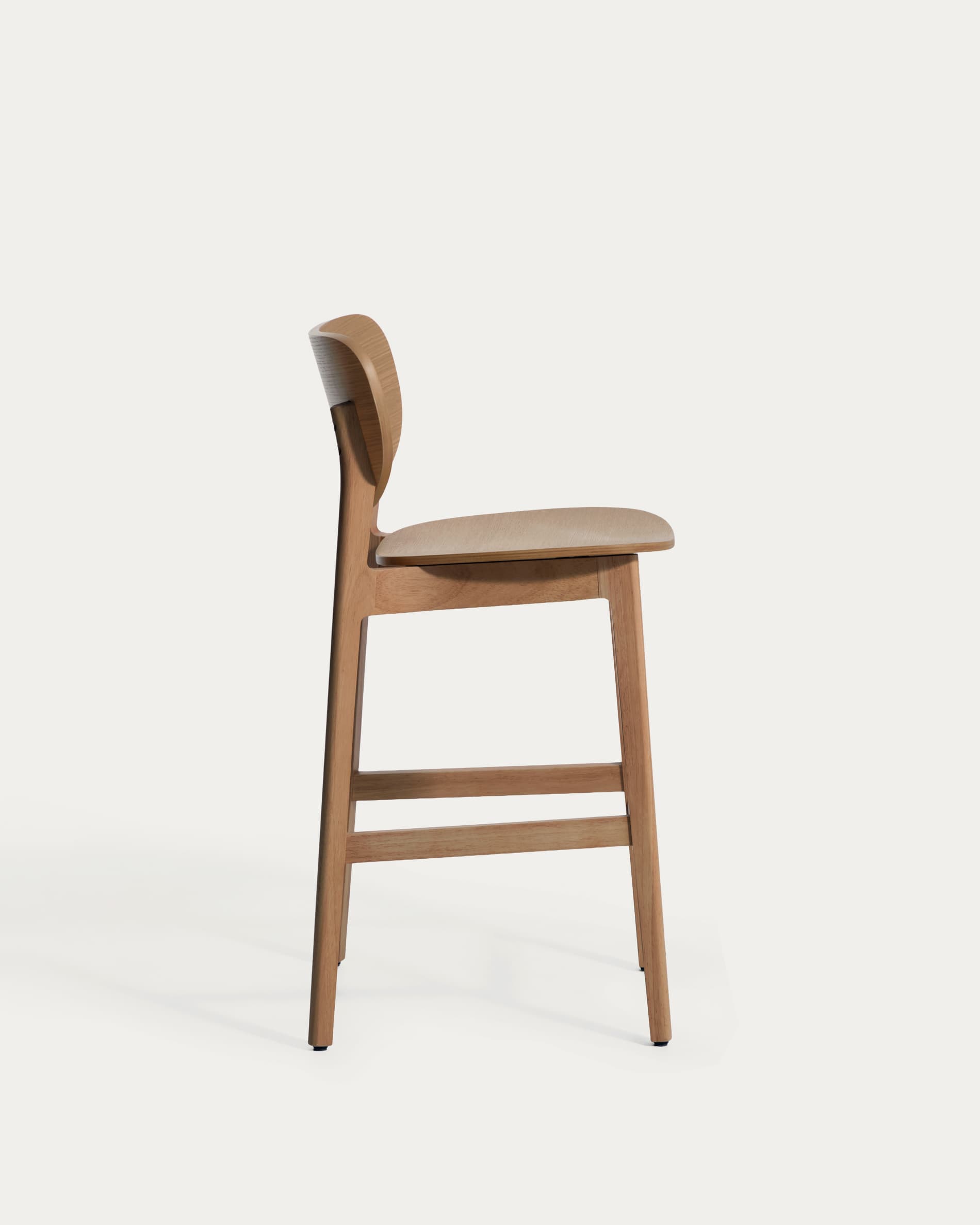 Ludara stool in oak veneer with walnut finish 65cm