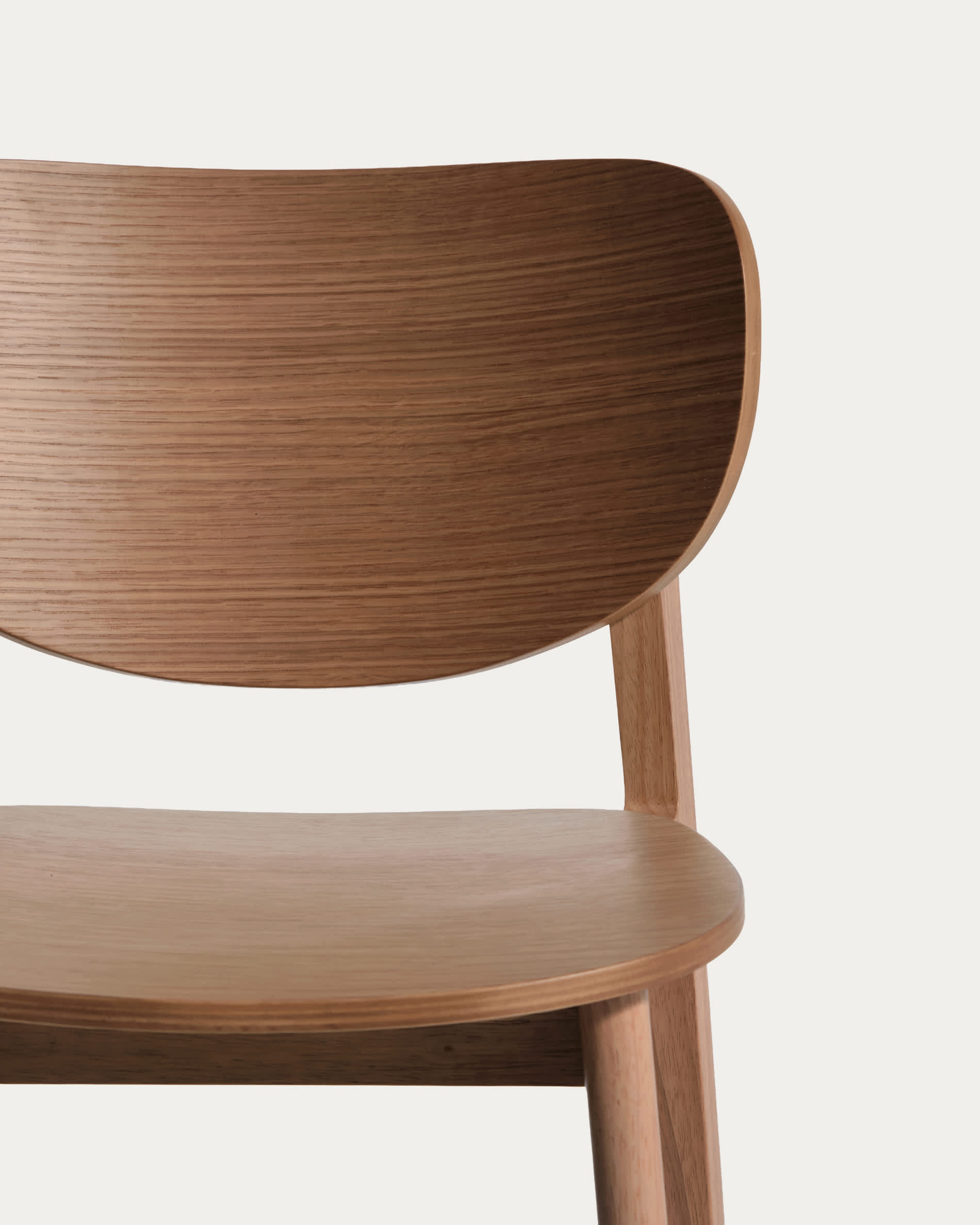 Ludara stool in oak veneer with walnut finish 65cm