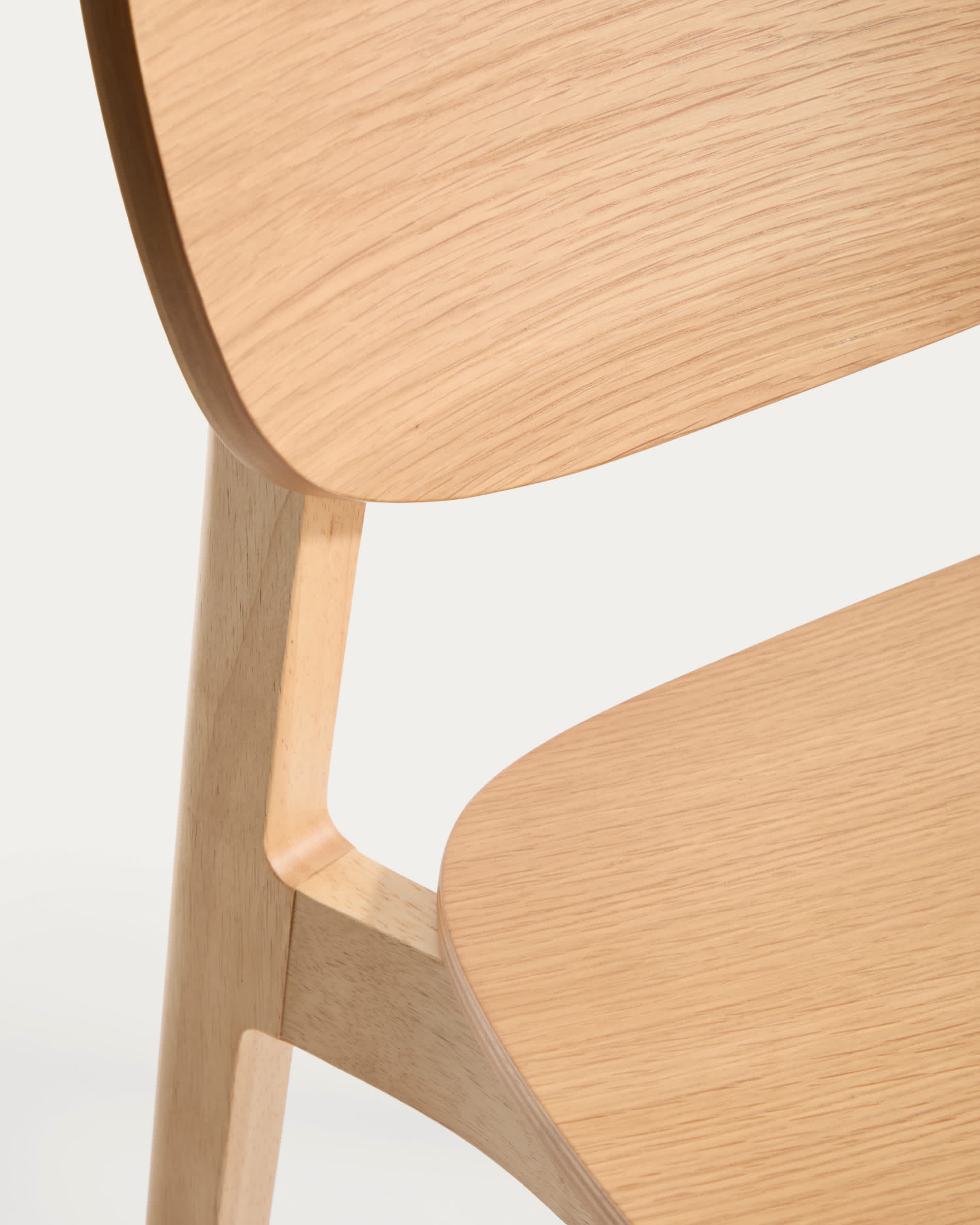 Ludara oak veneer chair