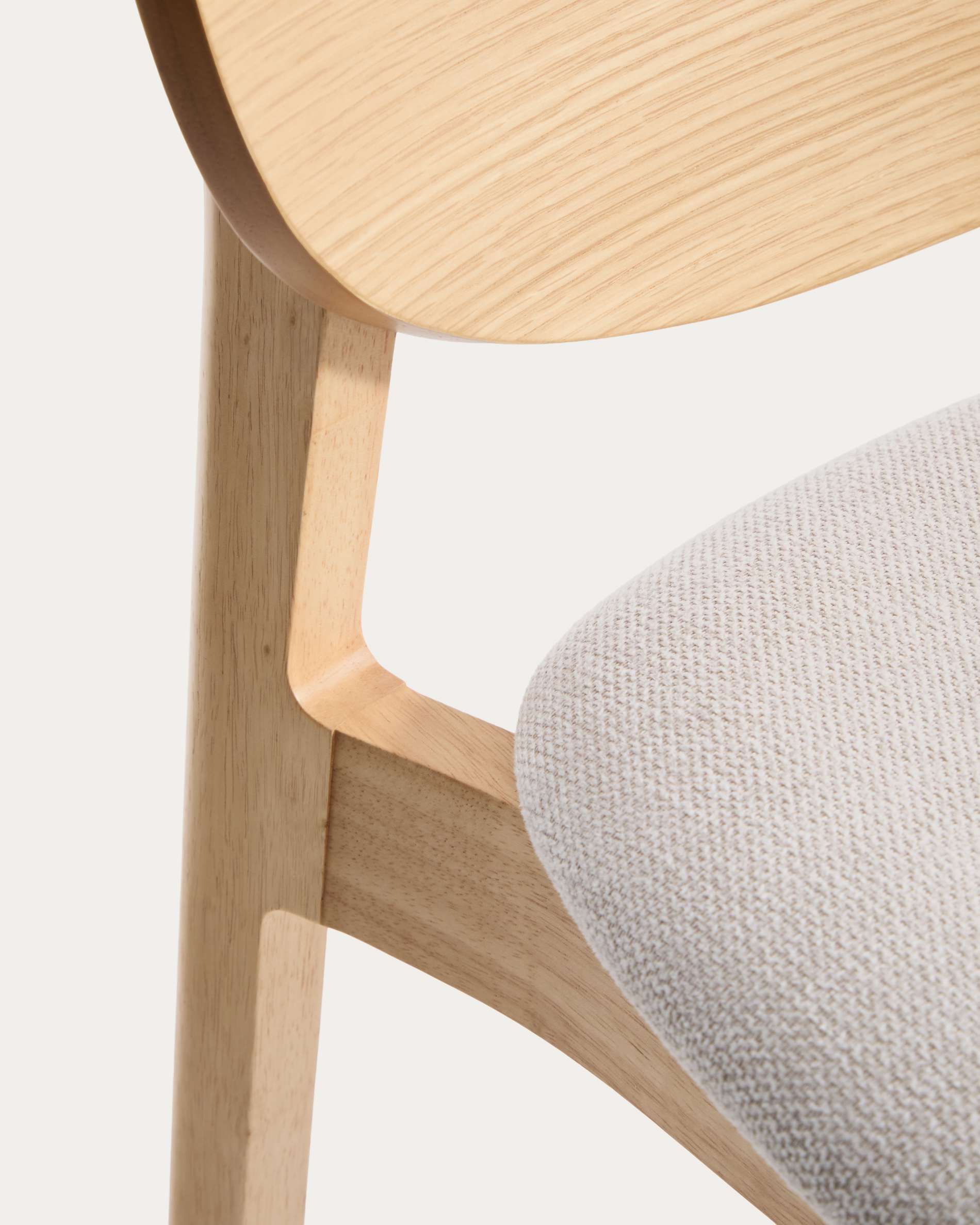 Ludara stool in oak veneer and beige chenille 65cm