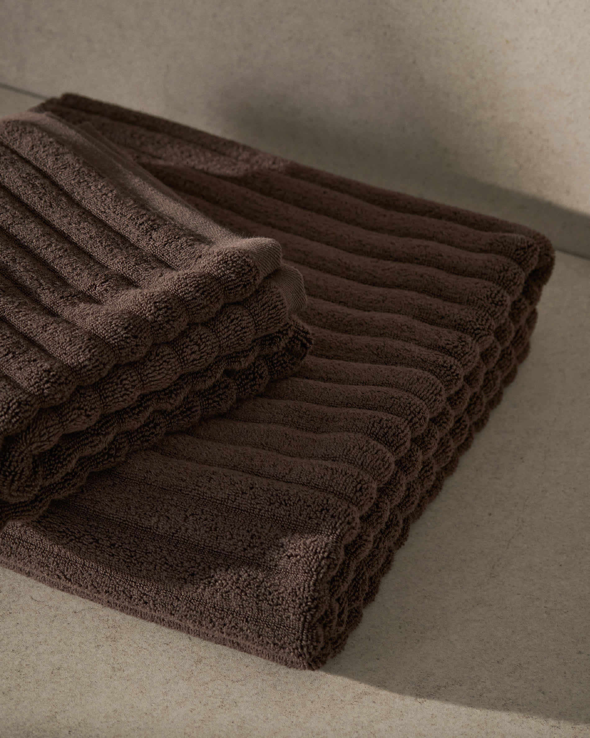Navira 100% cotton brown 70 x 140 cm bath towel