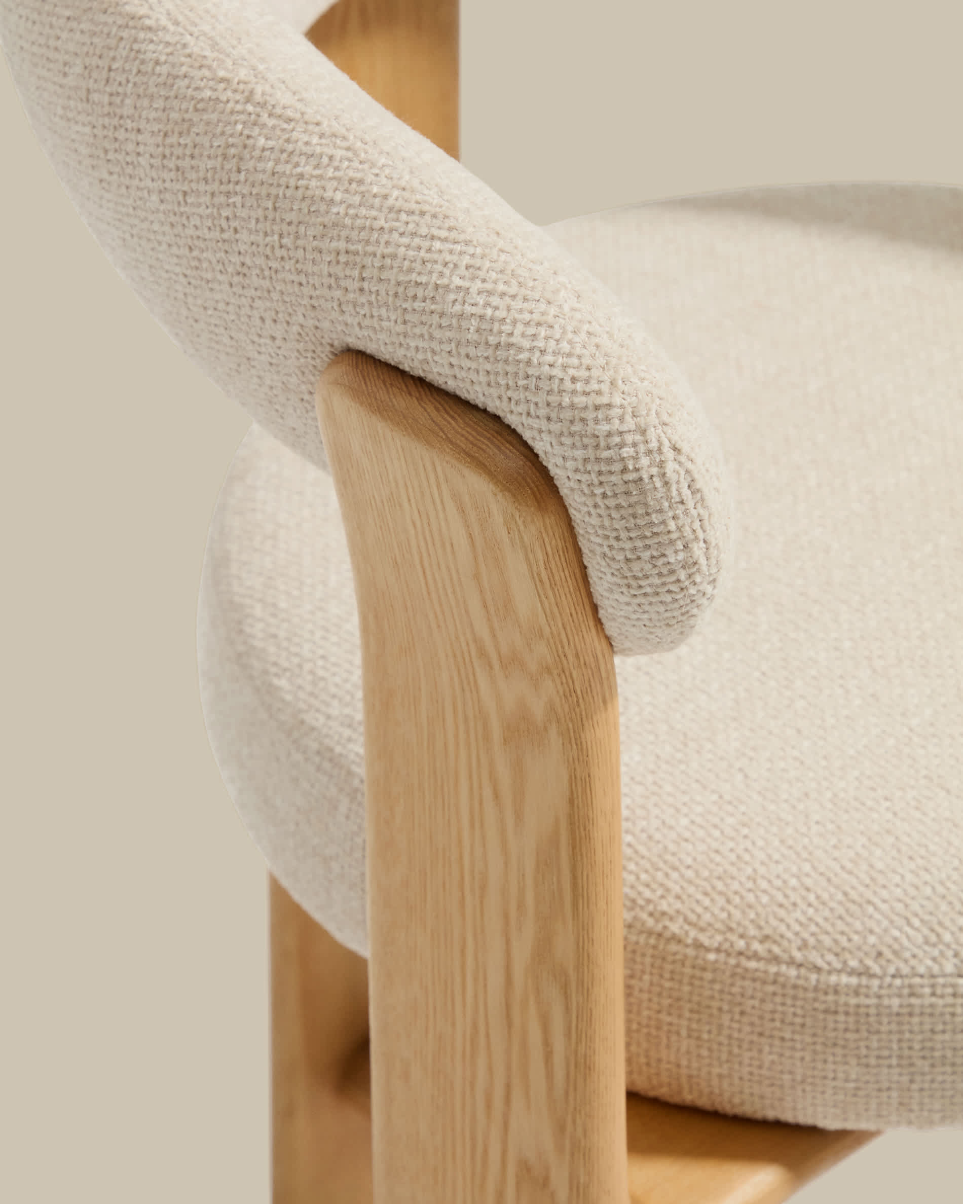 Granite stool with 3 legs in beige chenille and solid ash wood with natural finish FSC 100% 65cm.