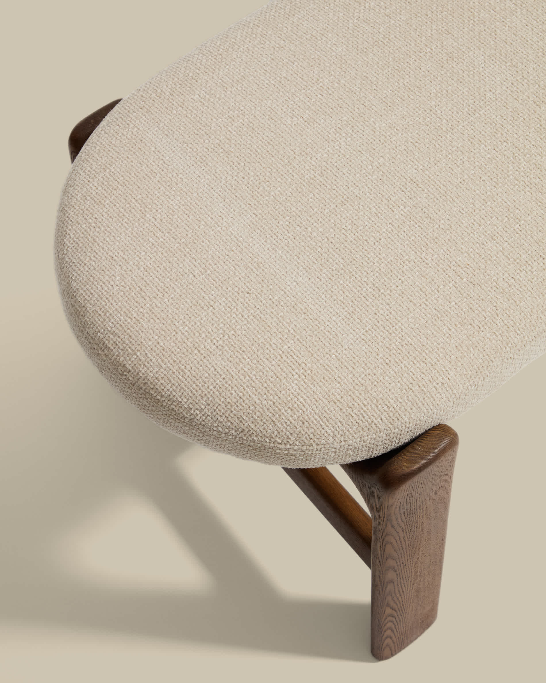 Granite bench in beige chenille and solid ash wood with walnut finish 120cm FSC 100%