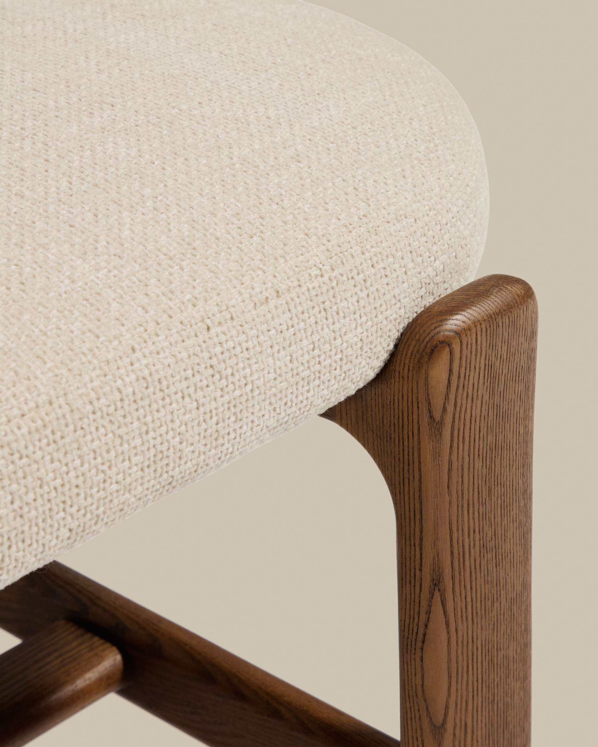 Granite bench in beige chenille and solid ash wood with walnut finish 120cm FSC 100%