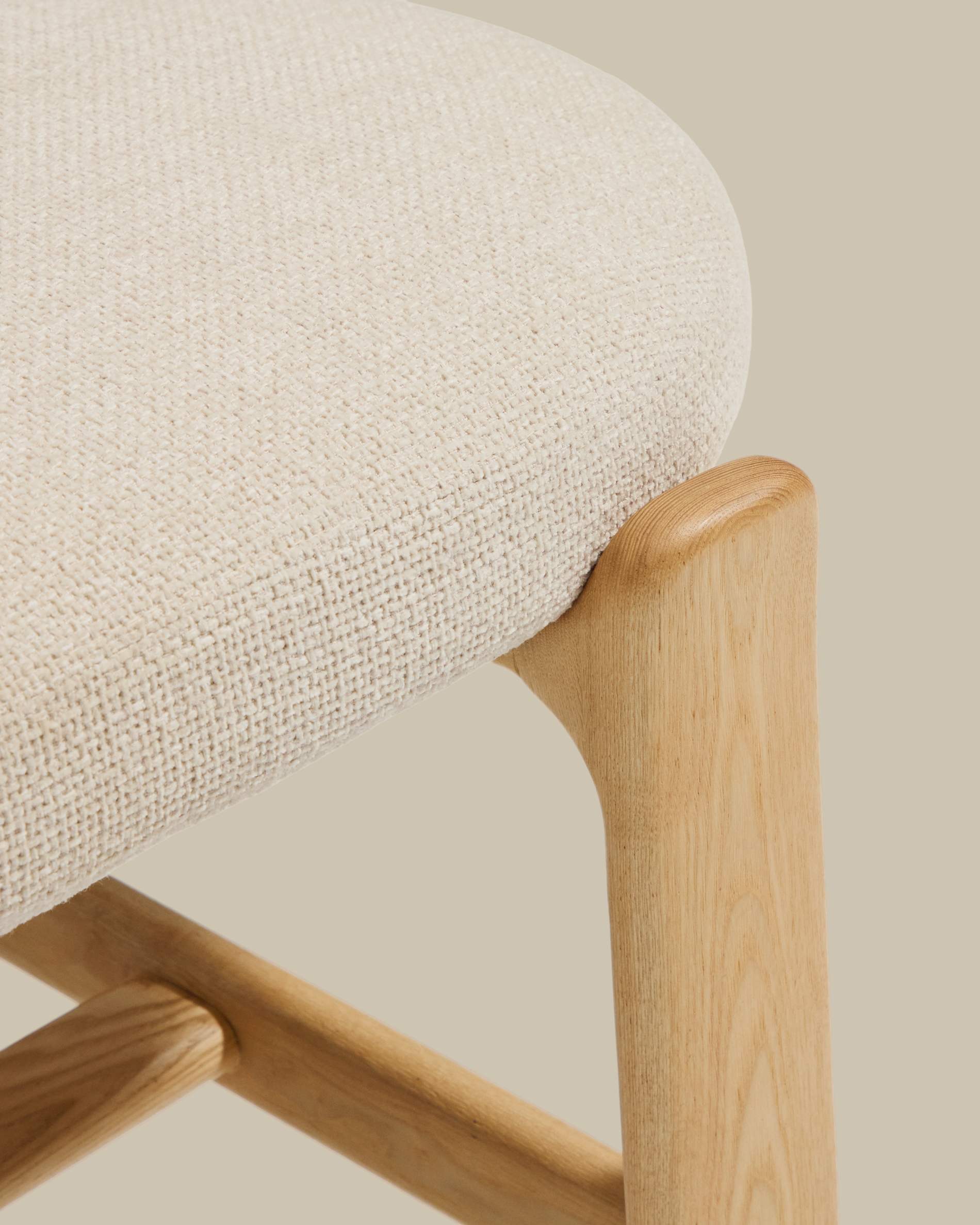 Granite bench in beige chenille and solid ash wood with natural finish 120cm FSC 100%