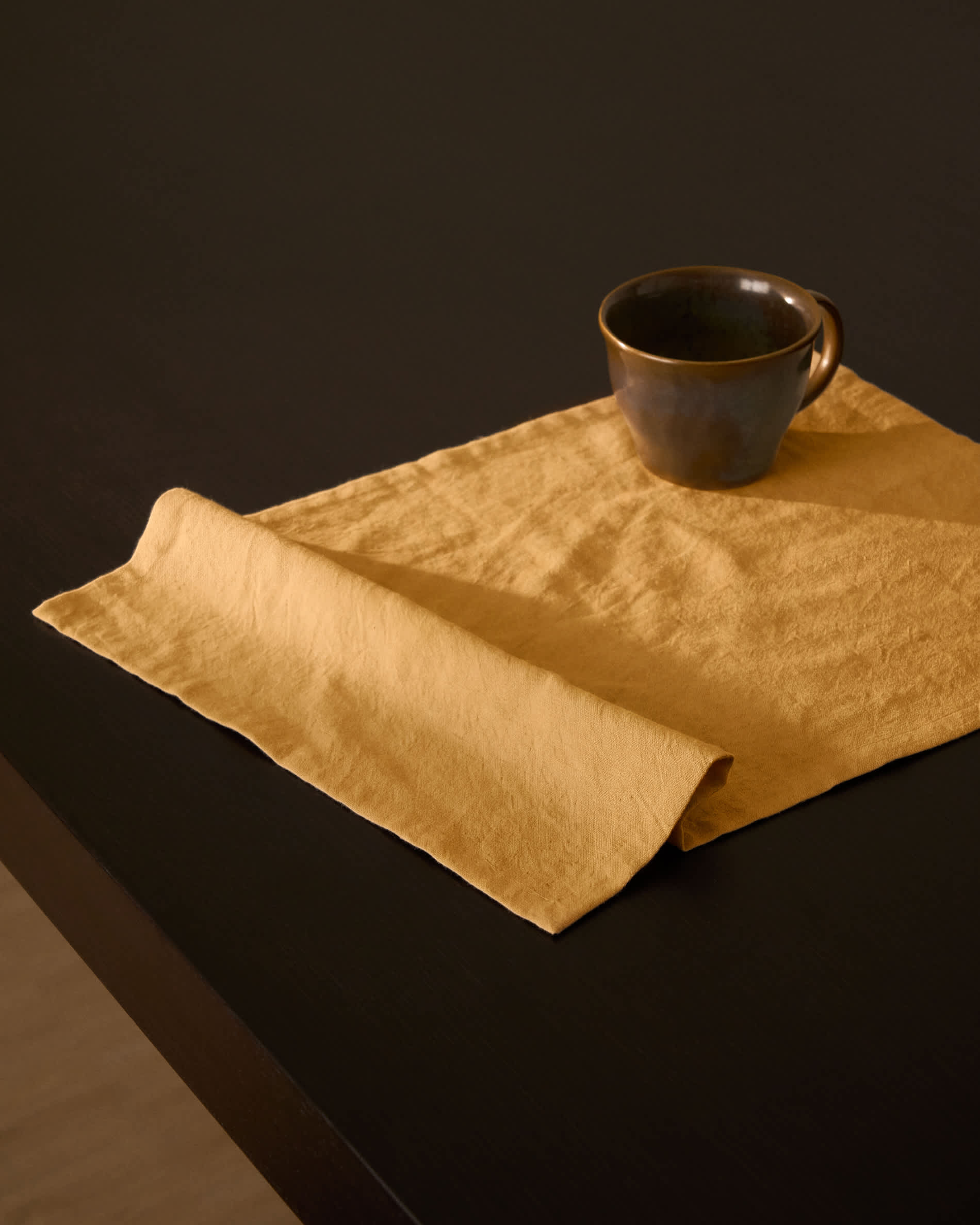 Lerava set of 2 placemats in washed mustard yellow cotton 35 x 50cm