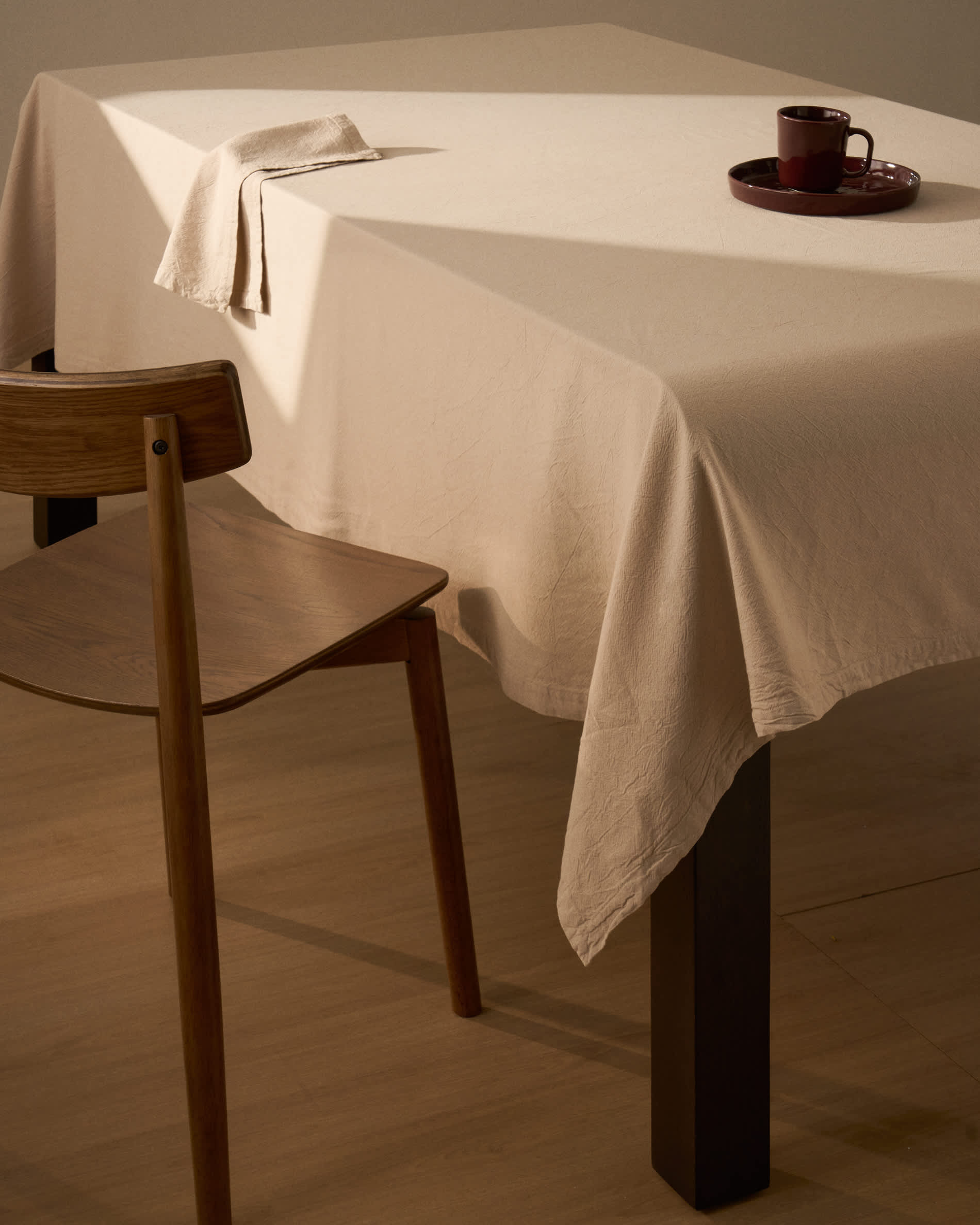 Lerava tablecloth in washed stone grey cotton 170 x 170cm