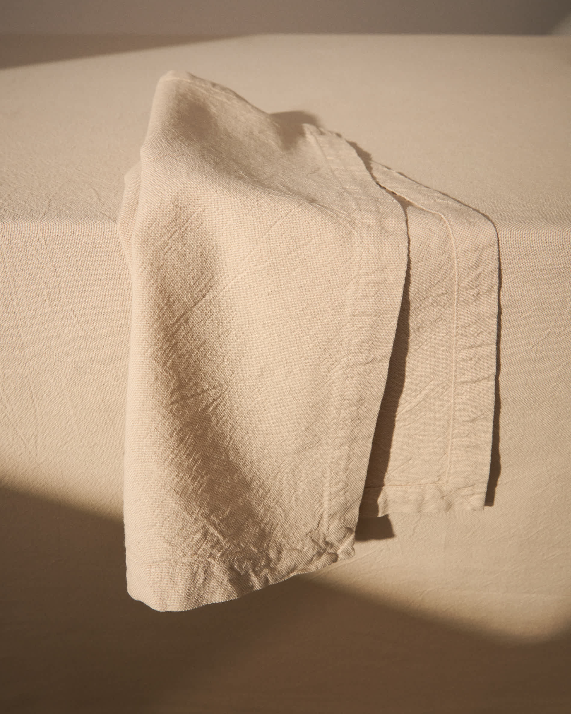Lerava set of 2 napkins in washed stone grey cotton 35 x 35cm