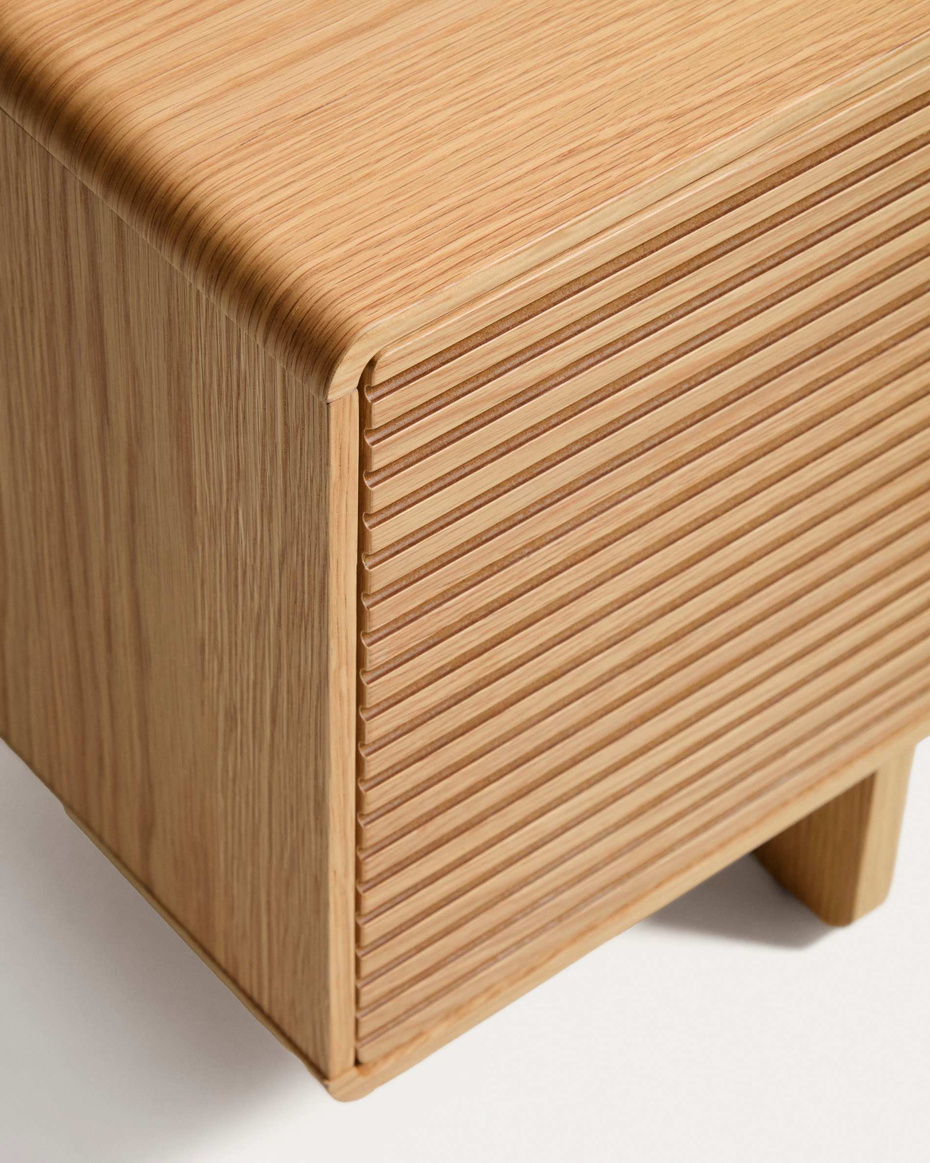 Norlen 4-door TV stand in oak veneer with natural finish FSC Mix Credit 200 x 46 cm