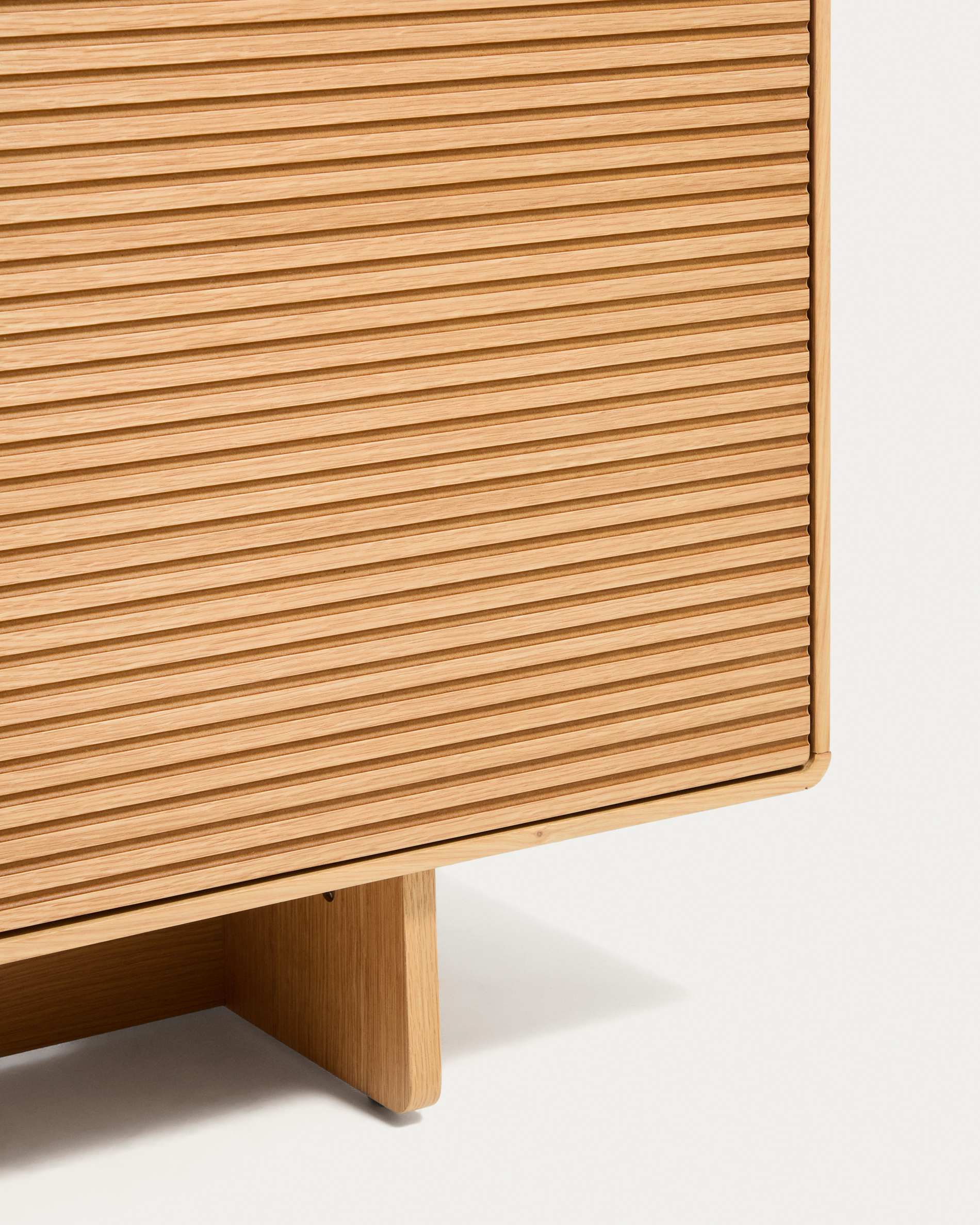 Norlen sideboard with 4 doors and 2 drawers in oak veneer with natural finish FSC Mix Credit 194.5 x 78 cm