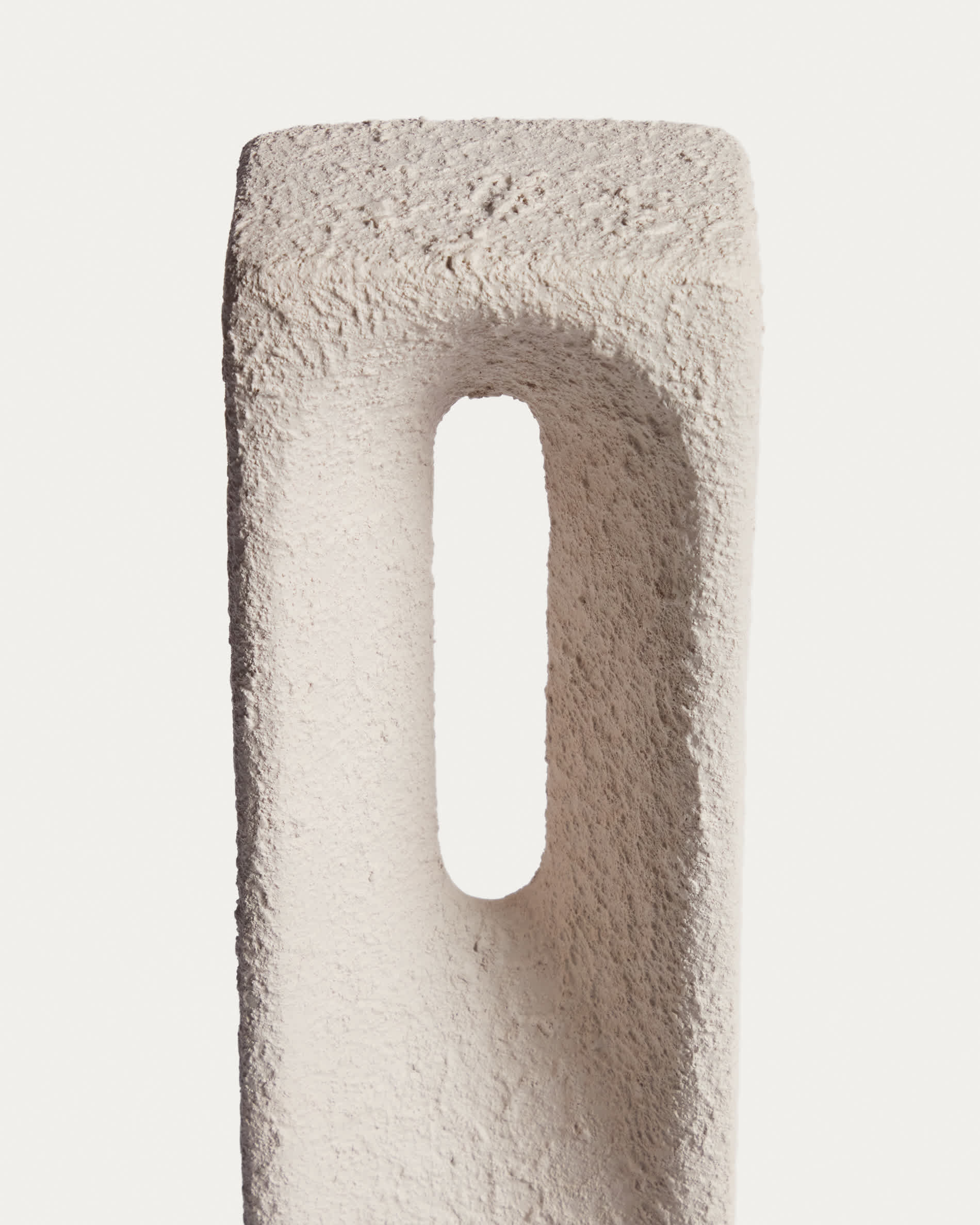 Vriona ecru papier-mâché sculpture 11 x 44.5 cm
