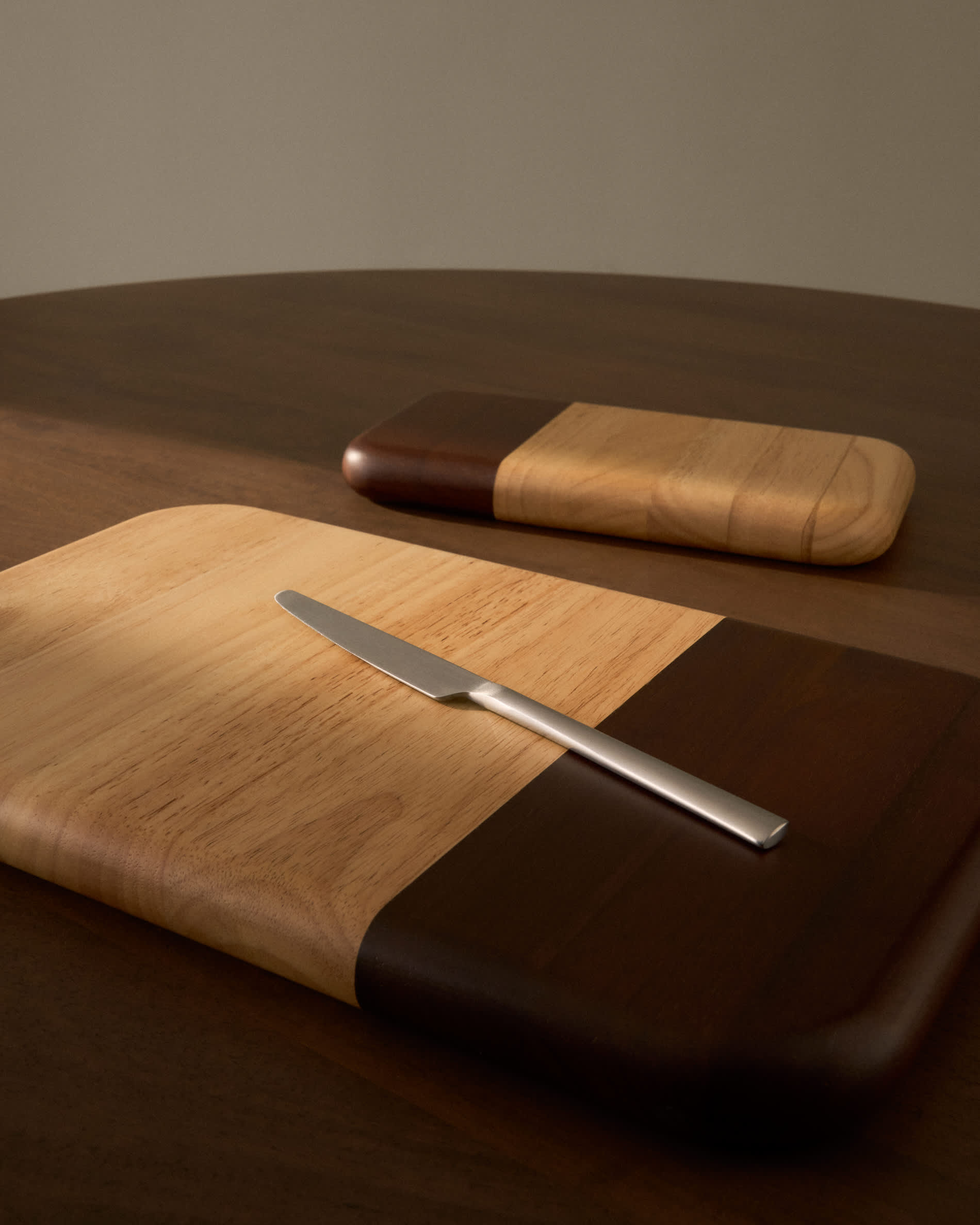 Milvara serving board in rubberwood 40 x 25cm FSC 100%