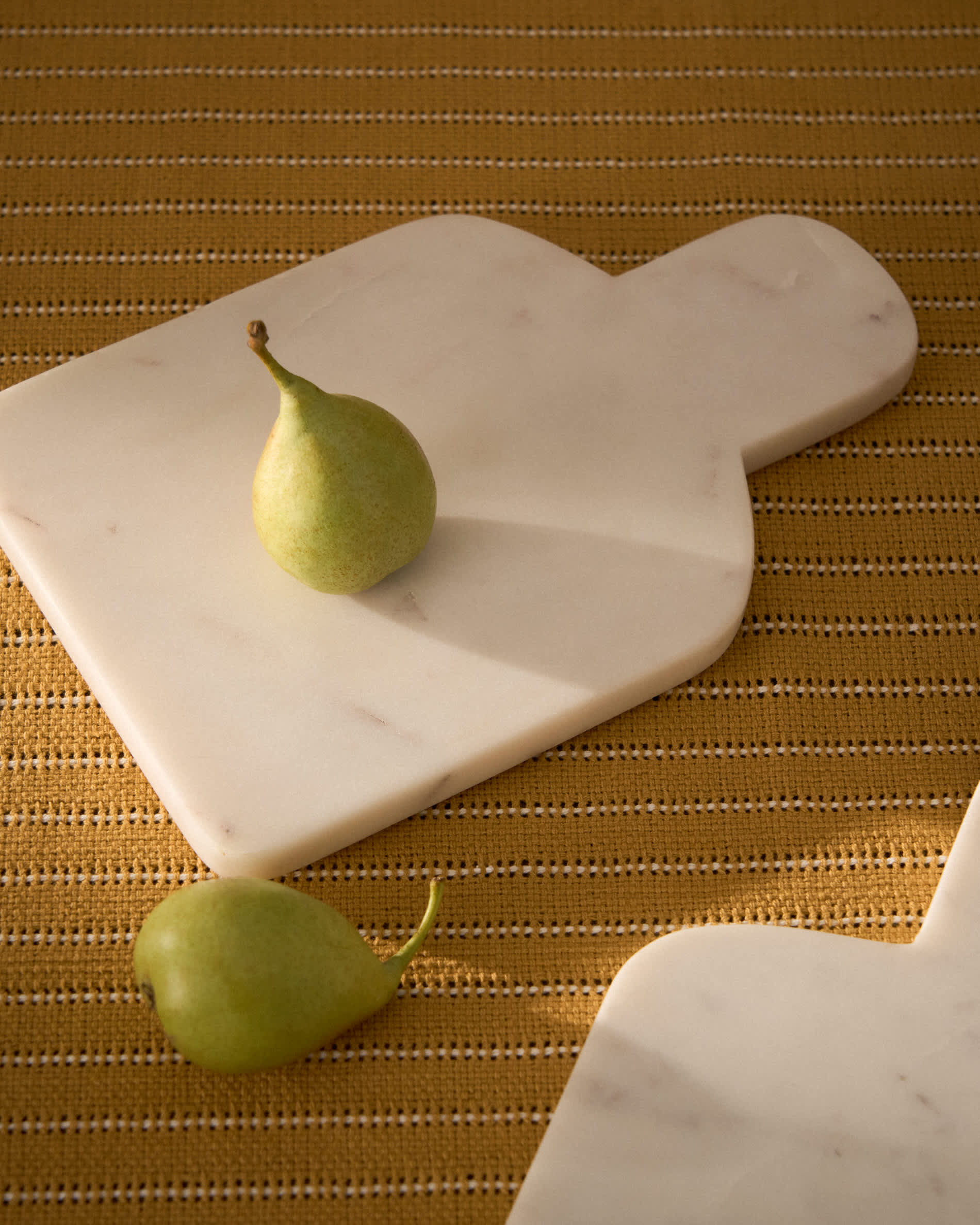 Coreni white marble serving board 23 x 15 cm