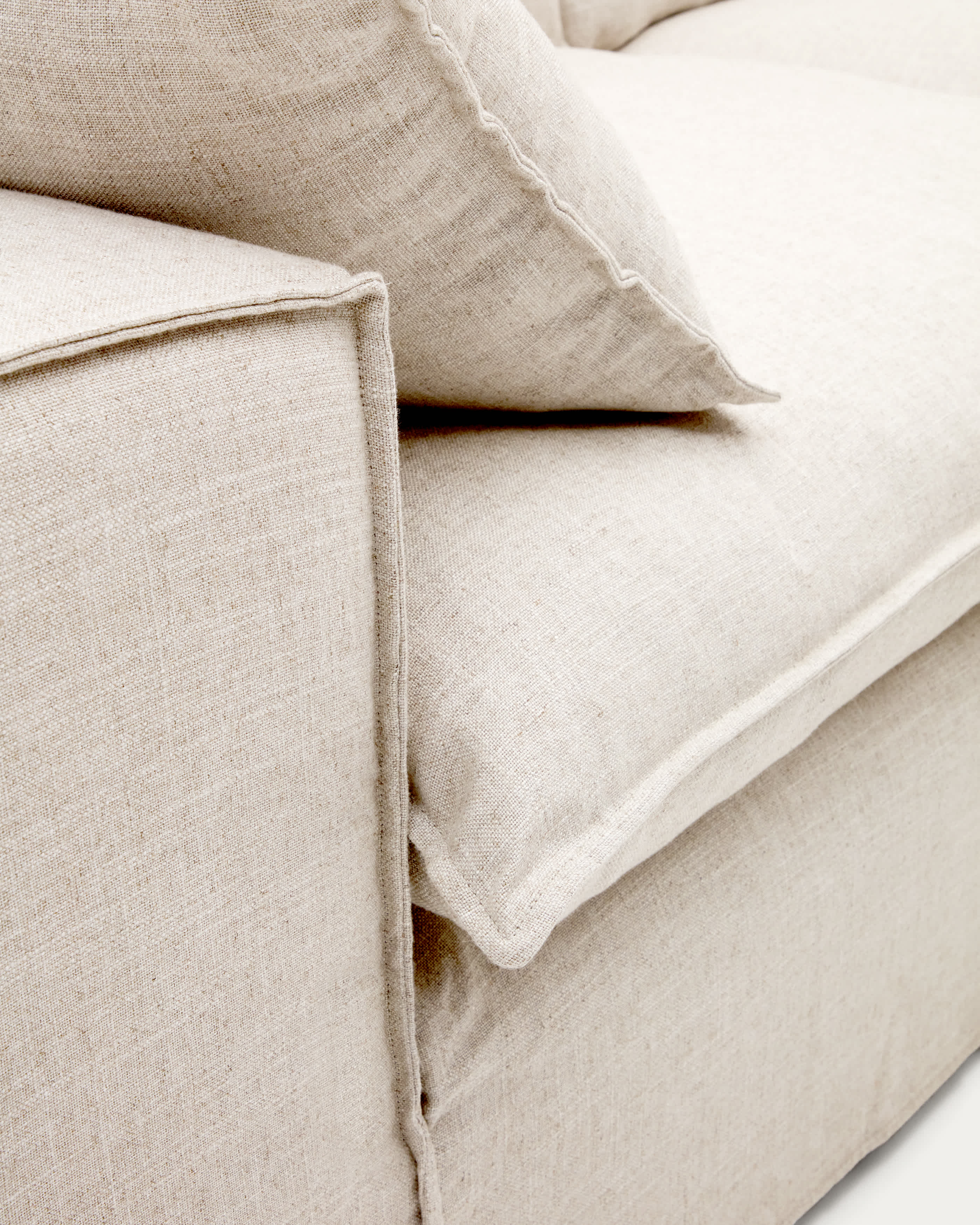 Anarela removable-cover 3-seater sofa with beige linen cushions FSC Mix Credit 280 cm.