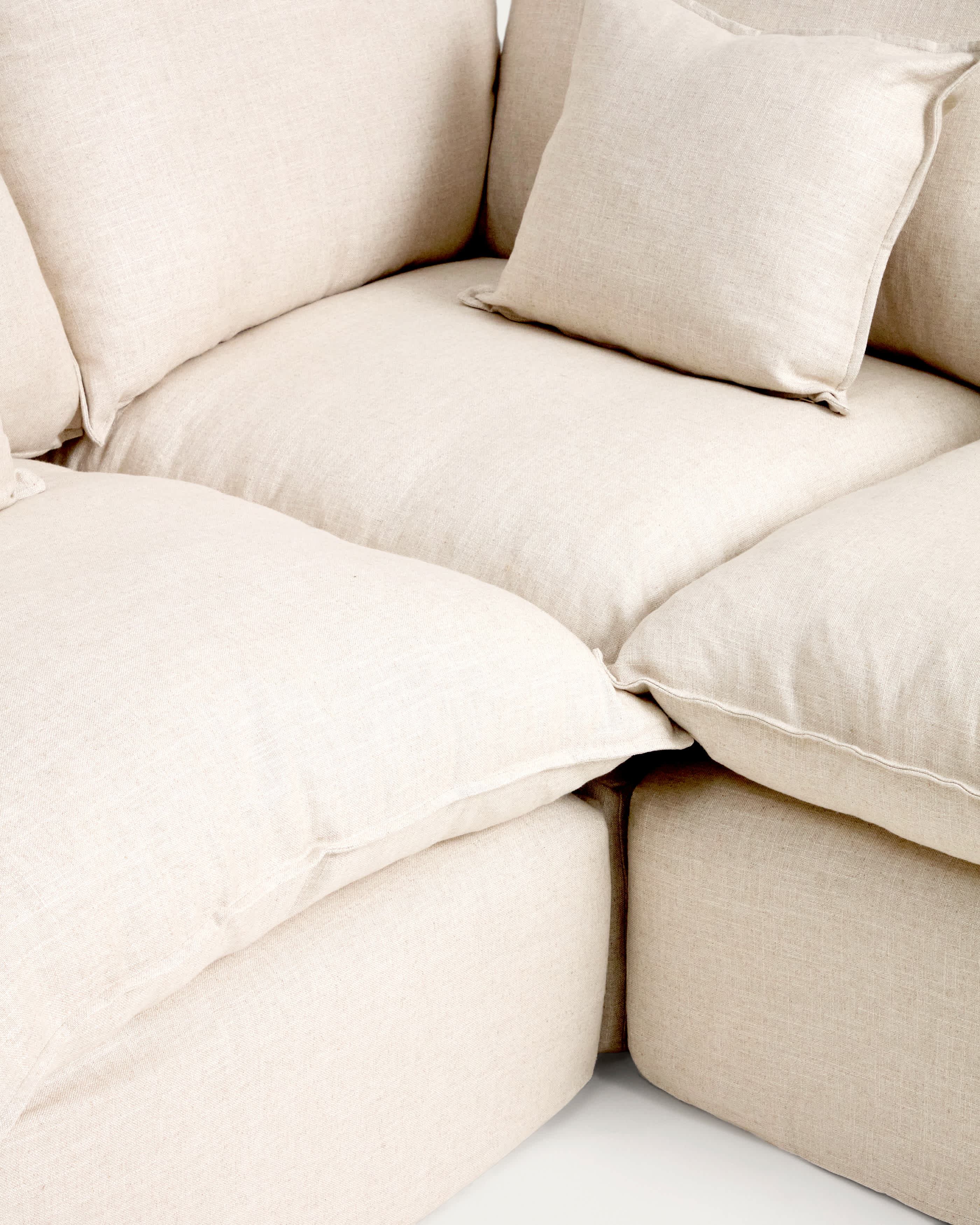Anarela 6-seater modular corner sofa with removable covers in beige linen and viscose 327 x 217cm / 217 x 327cm FSC Mix Credit
