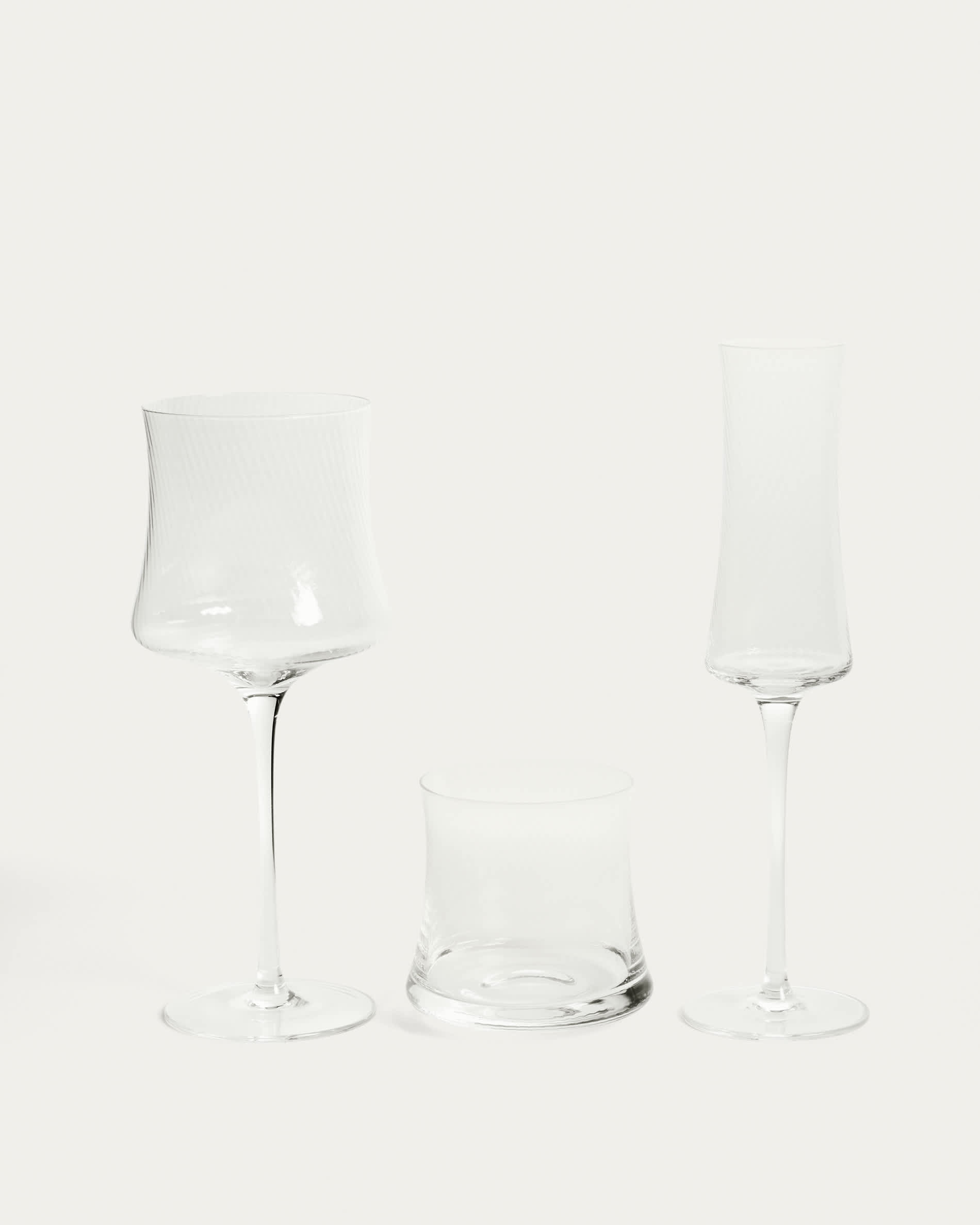 Alori clear wine glass with relief, 34 cl