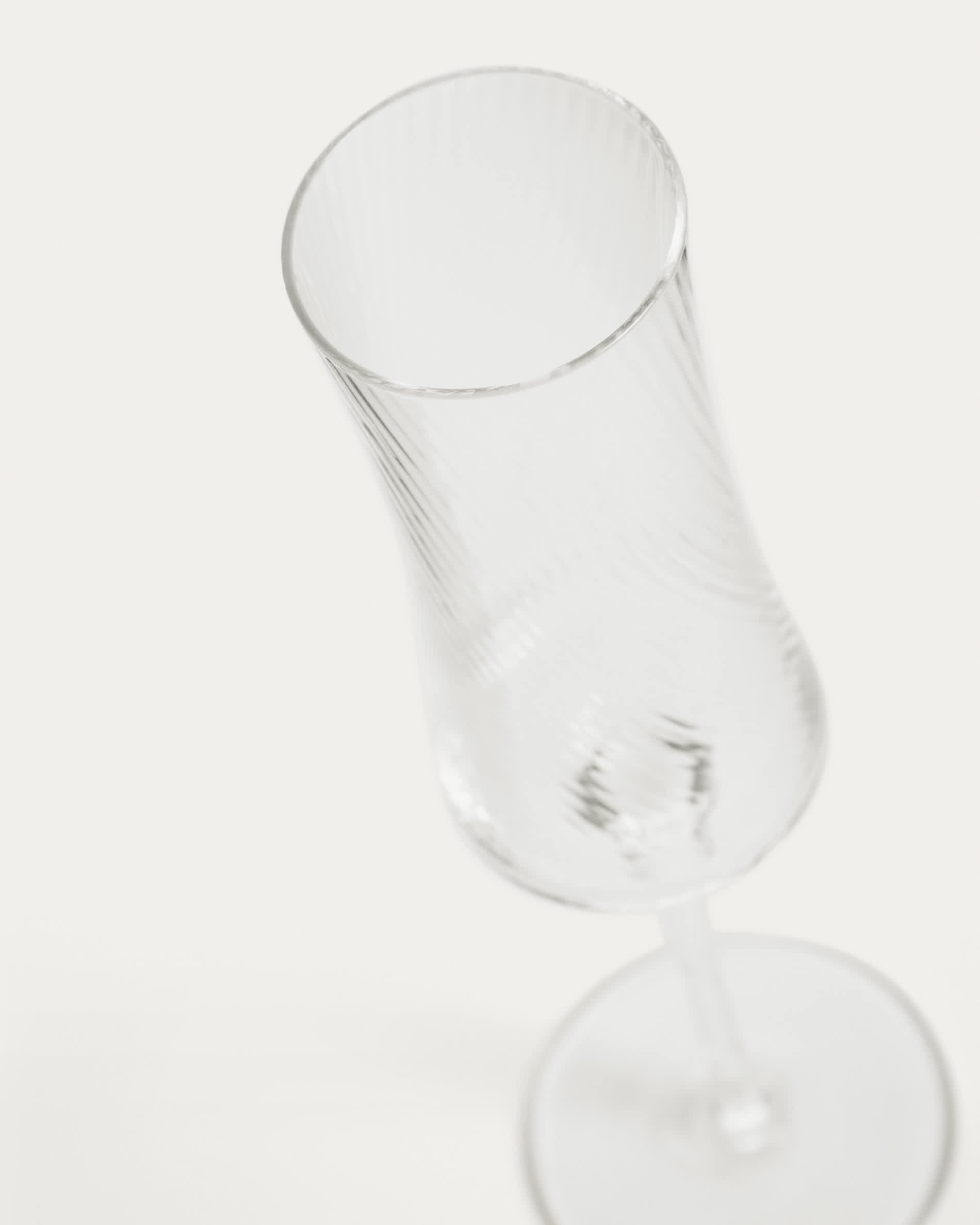 Auri clear wine glass with relief, 15 cl