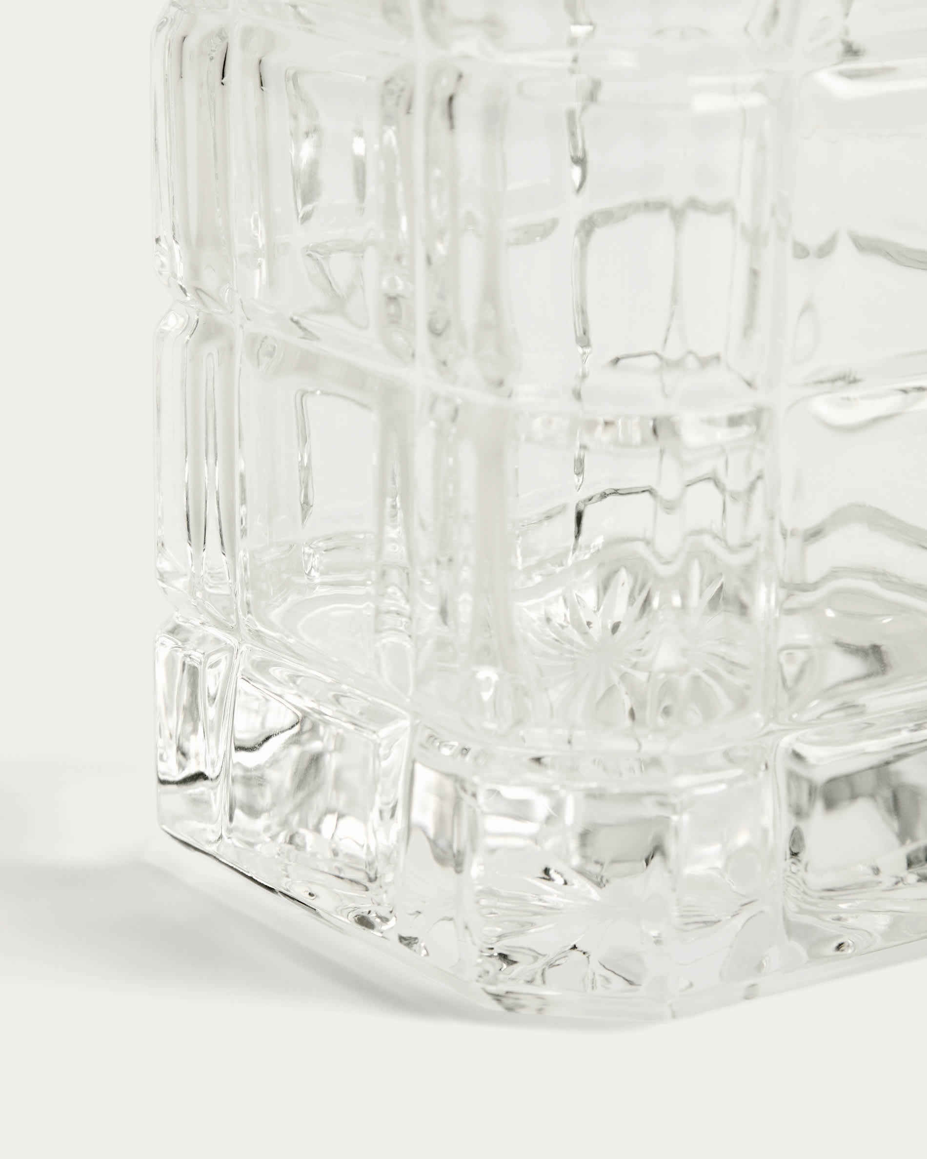 Talara bottle made from clear carved glass 80 cl