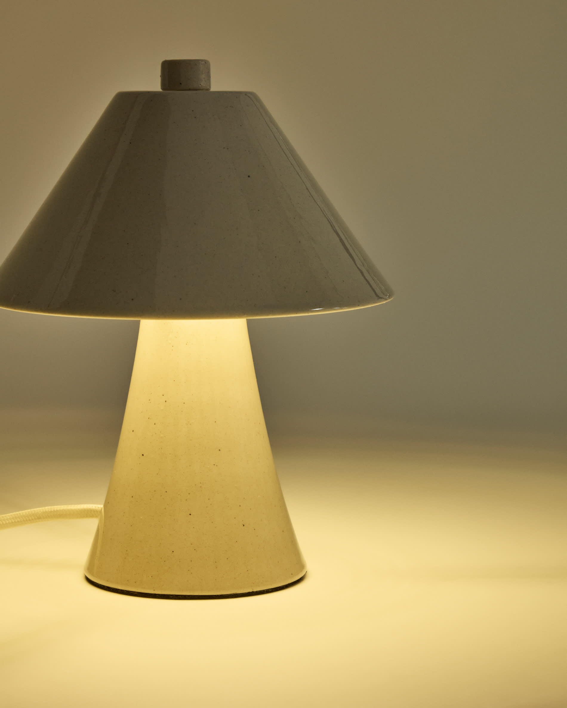 Ceren beige ceramic table lamp 21 cm